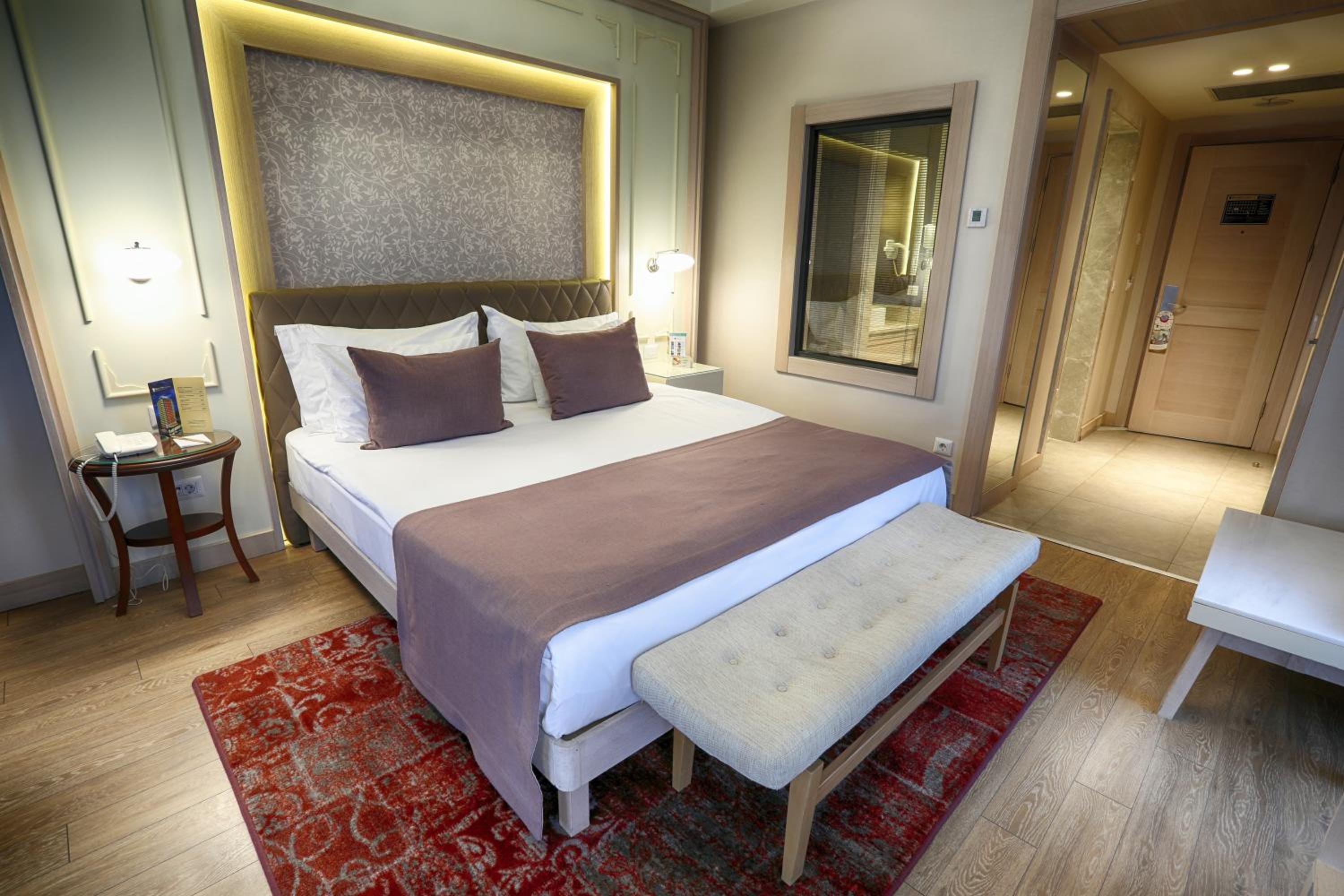 Standard Double Room photo 3