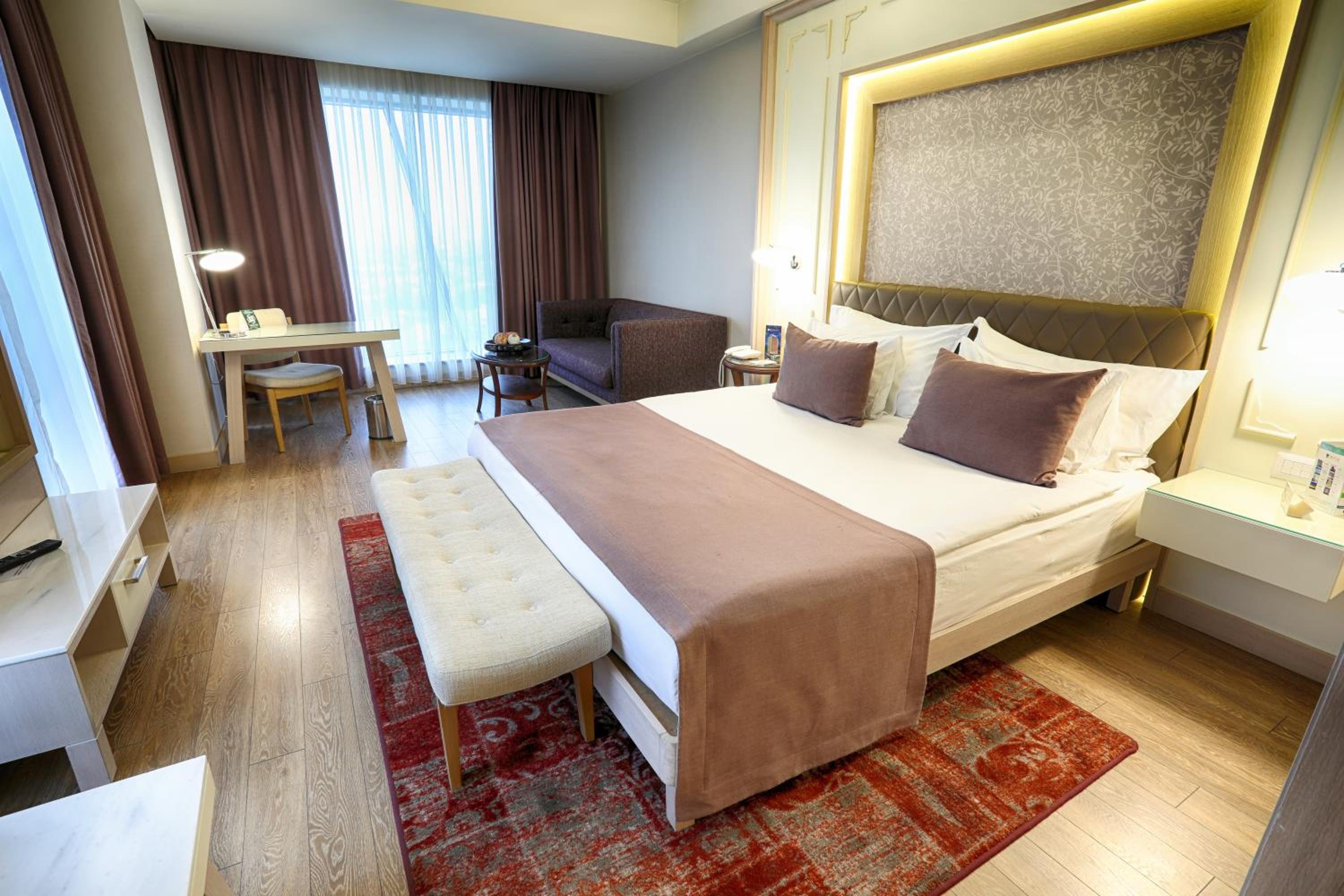 Deluxe Double Room photo 3