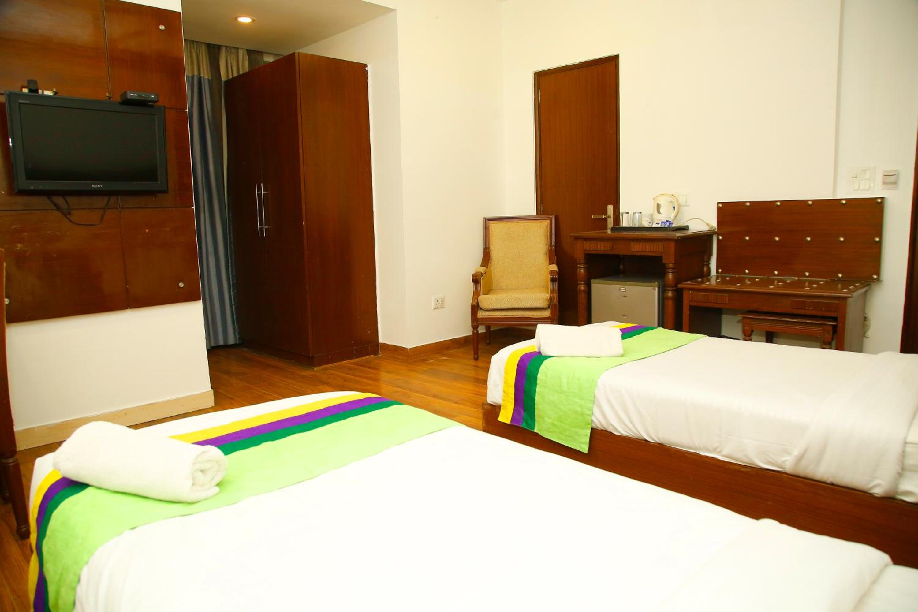 Deluxe Room - Photo 7
