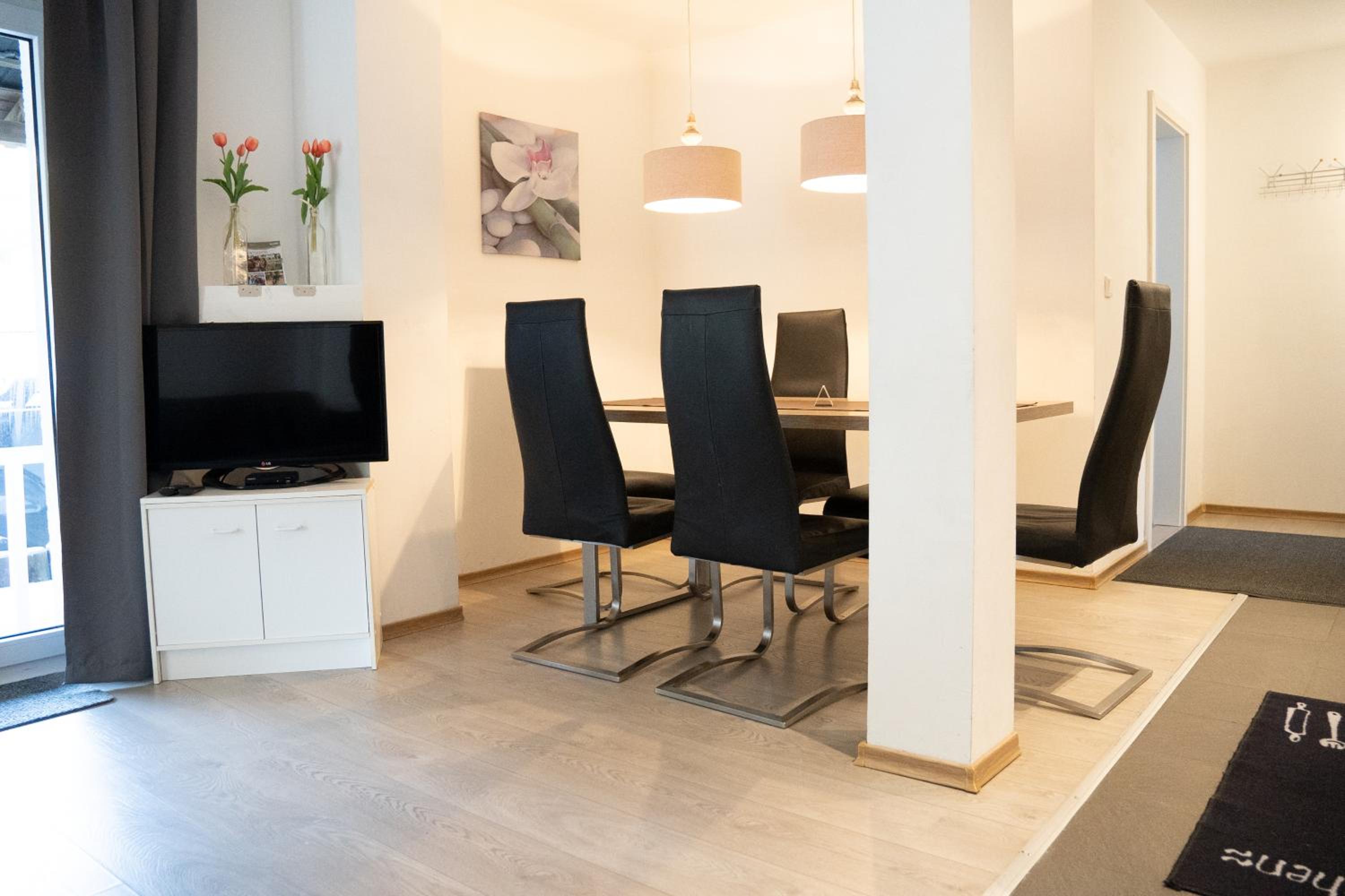 Two-Bedroom Apartment - Photo 9