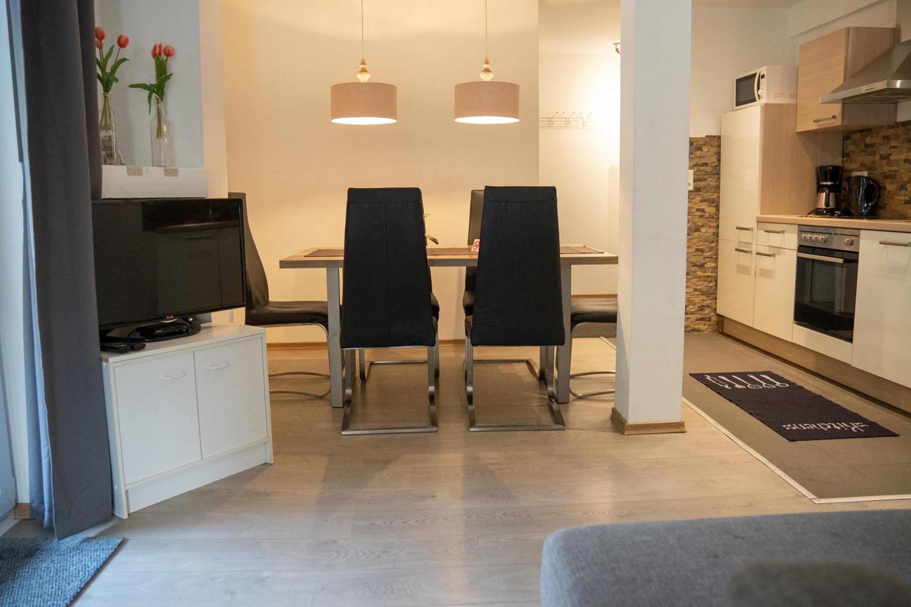 Two-Bedroom Apartment - Photo 7