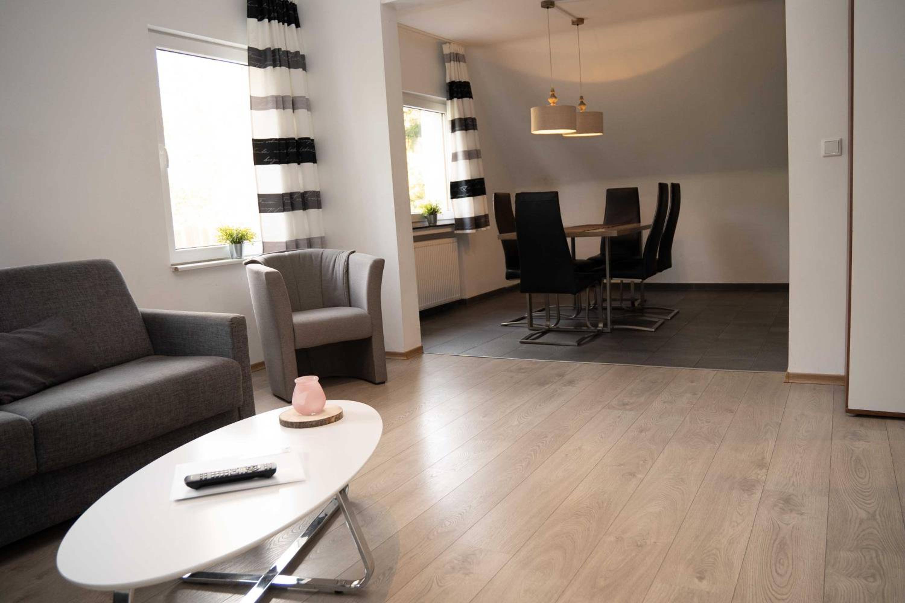One-Bedroom Apartment - Photo 1