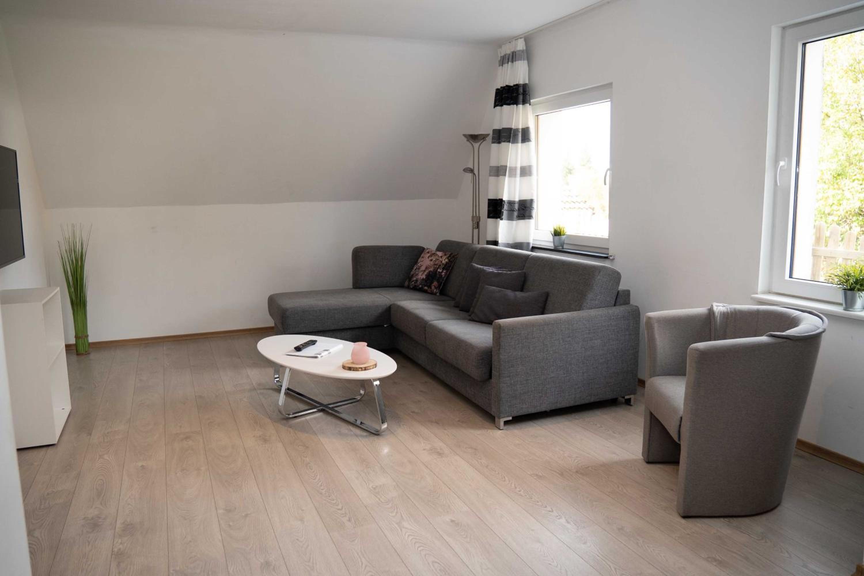 One-Bedroom Apartment - Photo 4