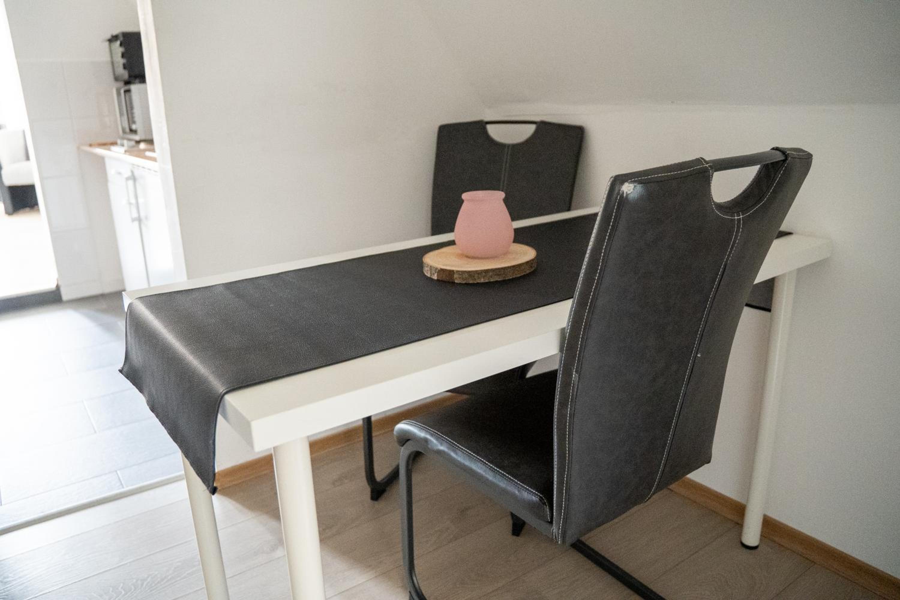 Studio Apartment - Photo 8