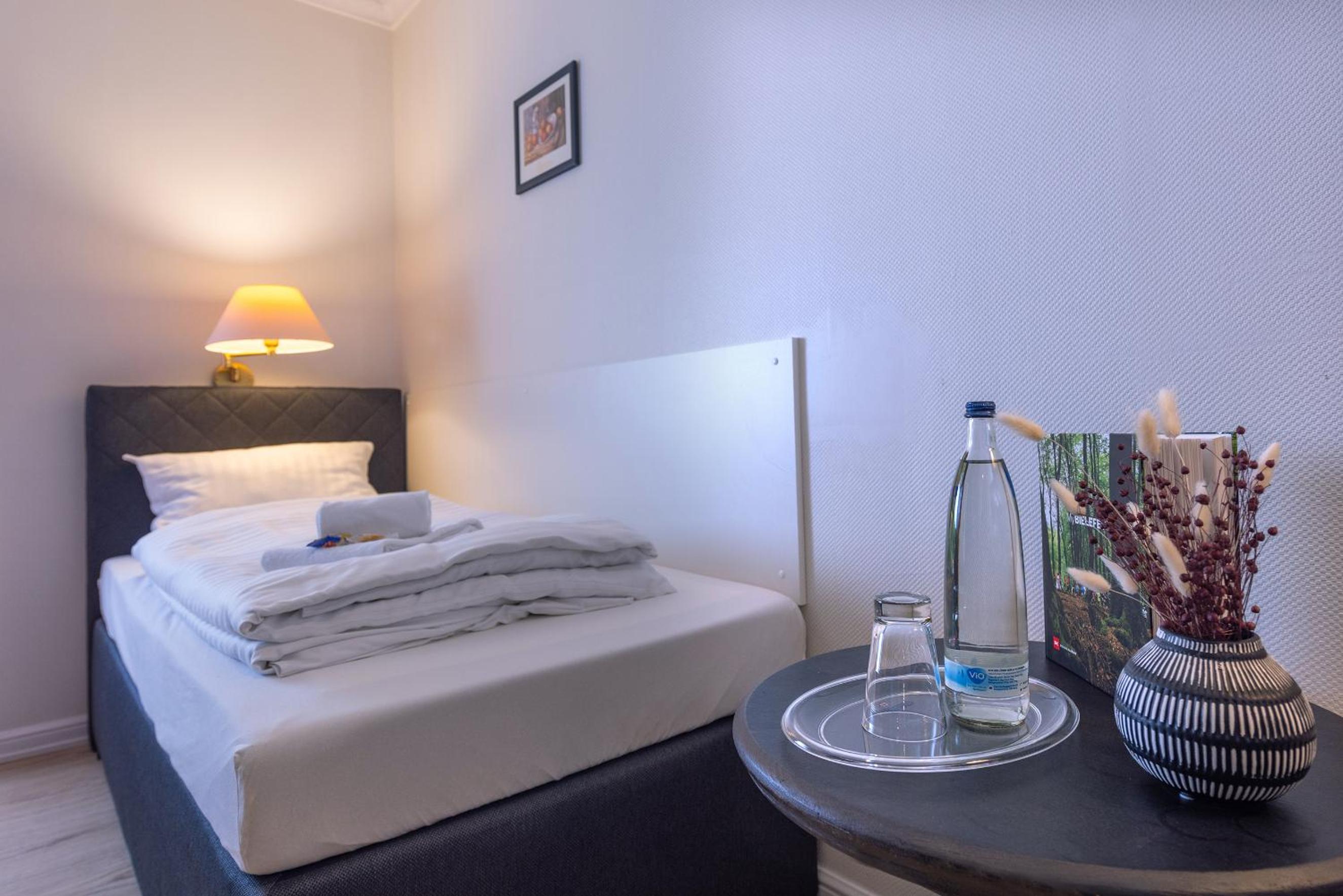 Single Room photo 2