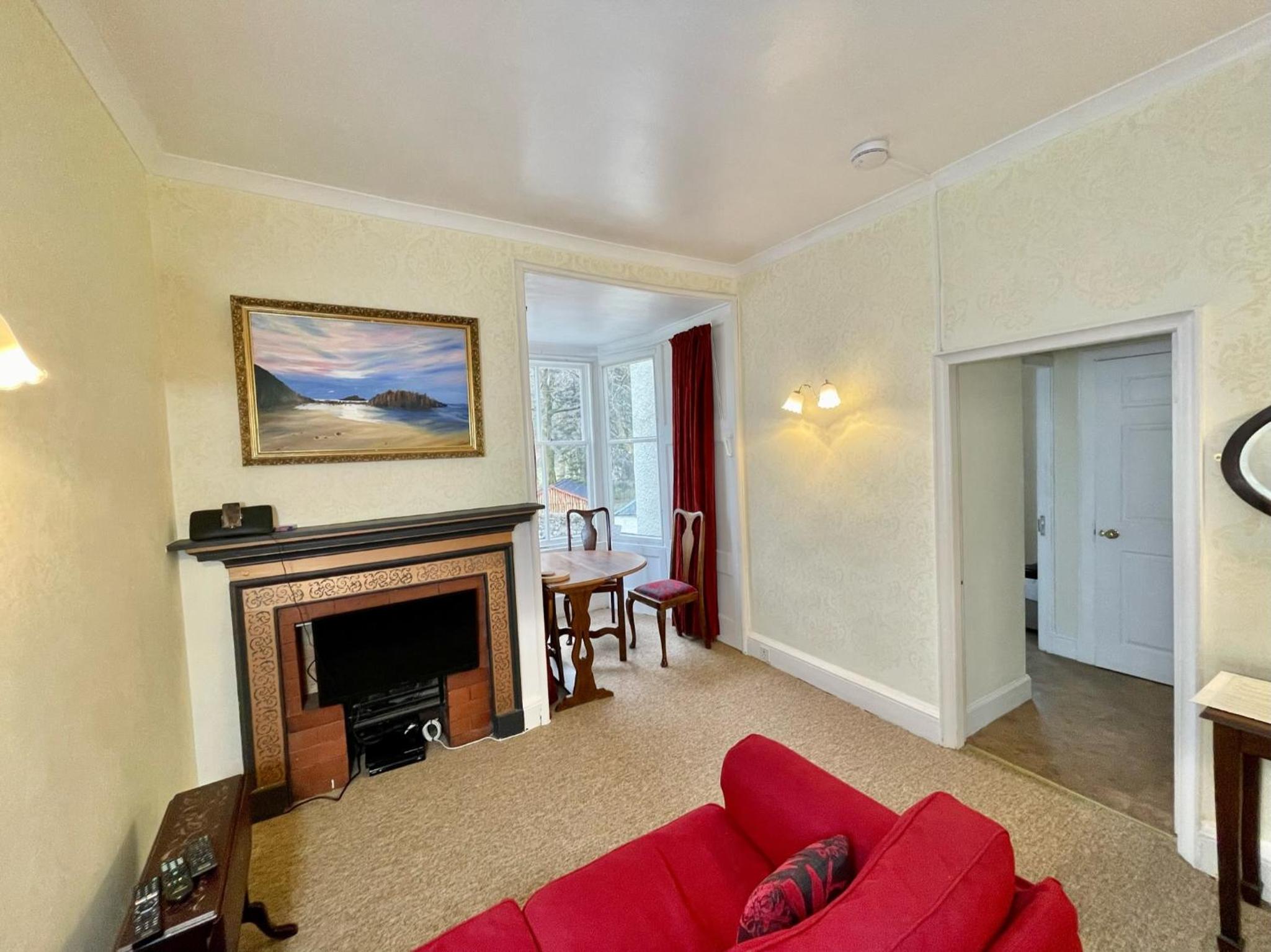 Apartment 1 bedroom photo 2