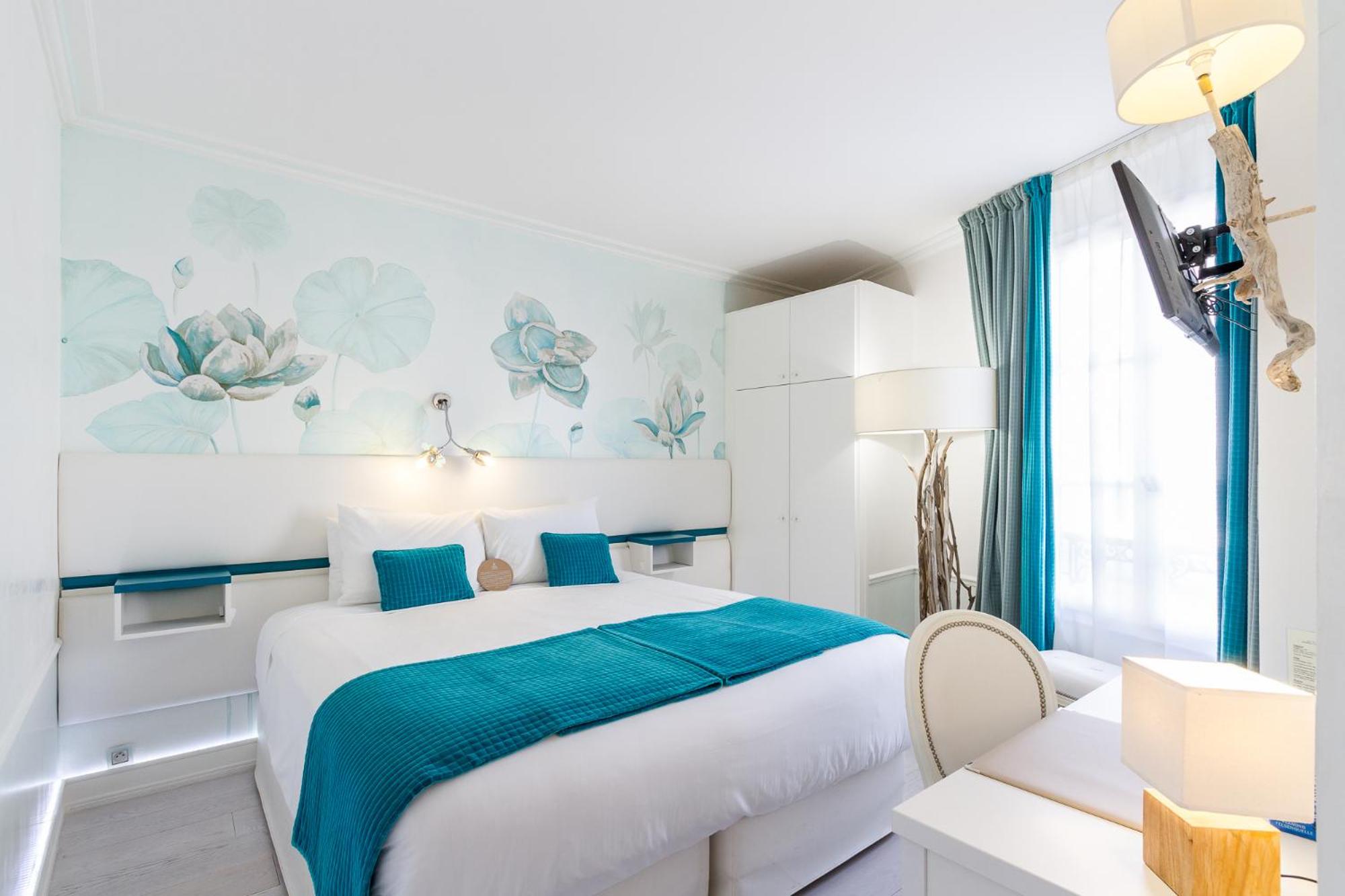 Superior Double or Twin Room photo 2