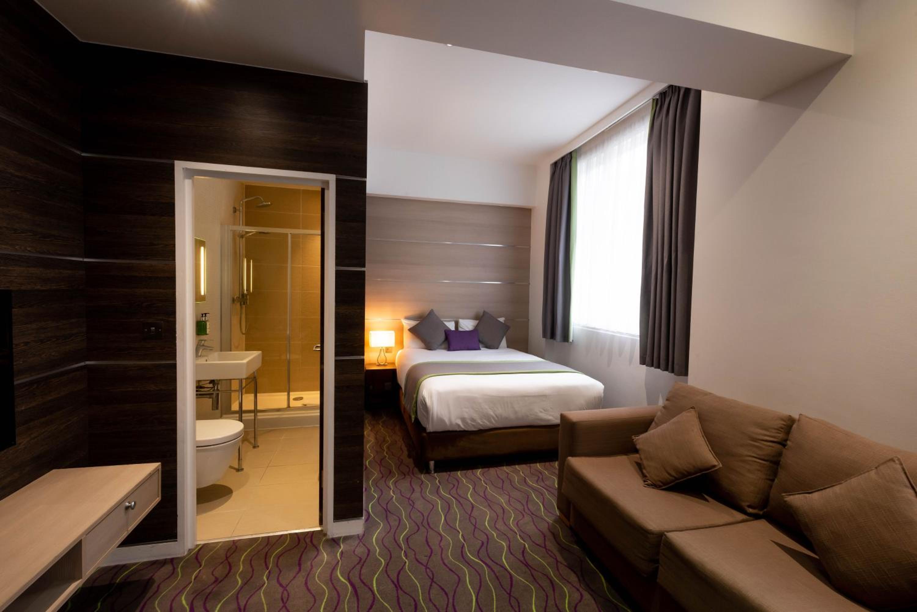 Executive Suite photo 2
