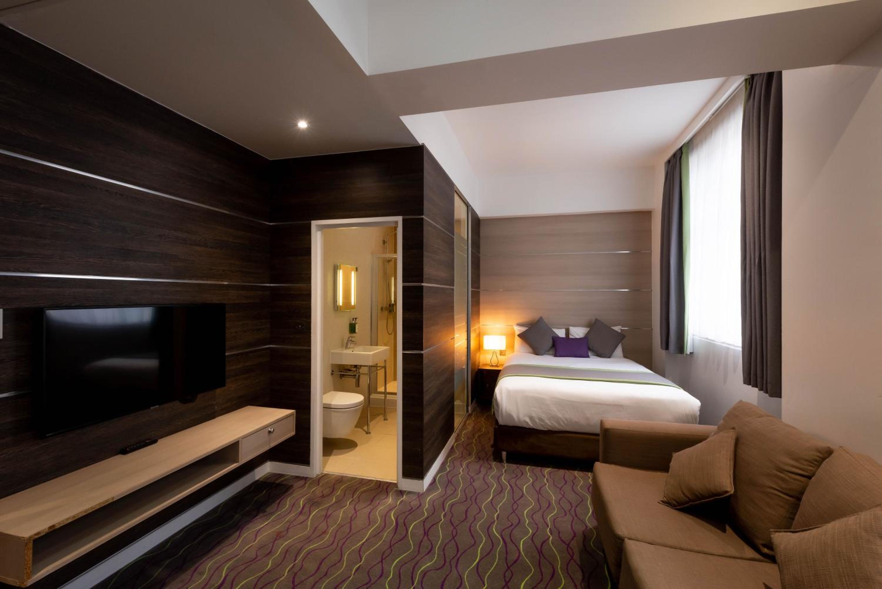 Executive Suite photo 3