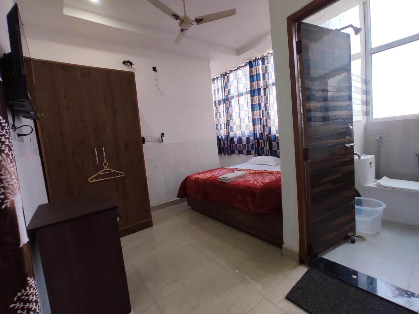 Deluxe Double Room photo 2