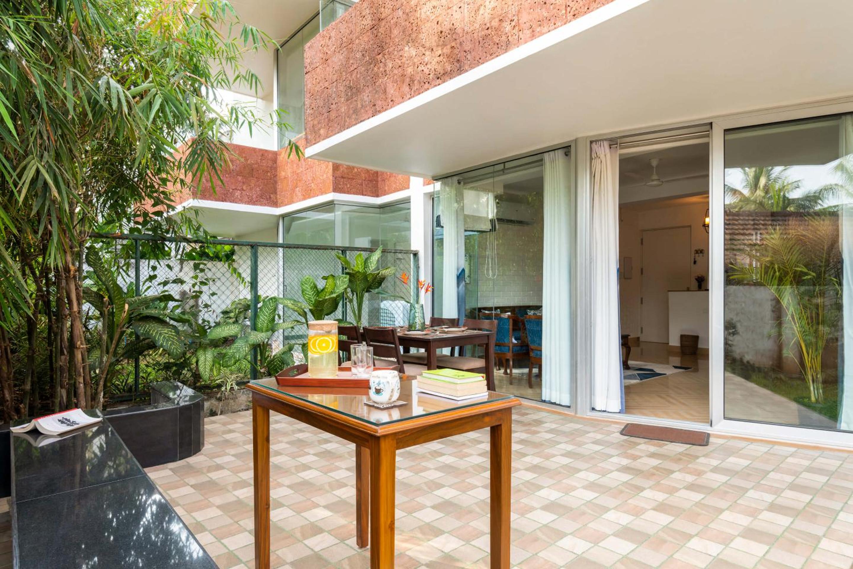 El Raso 05|Common Pool|Ground Floor|Patio|Wifi photo 2