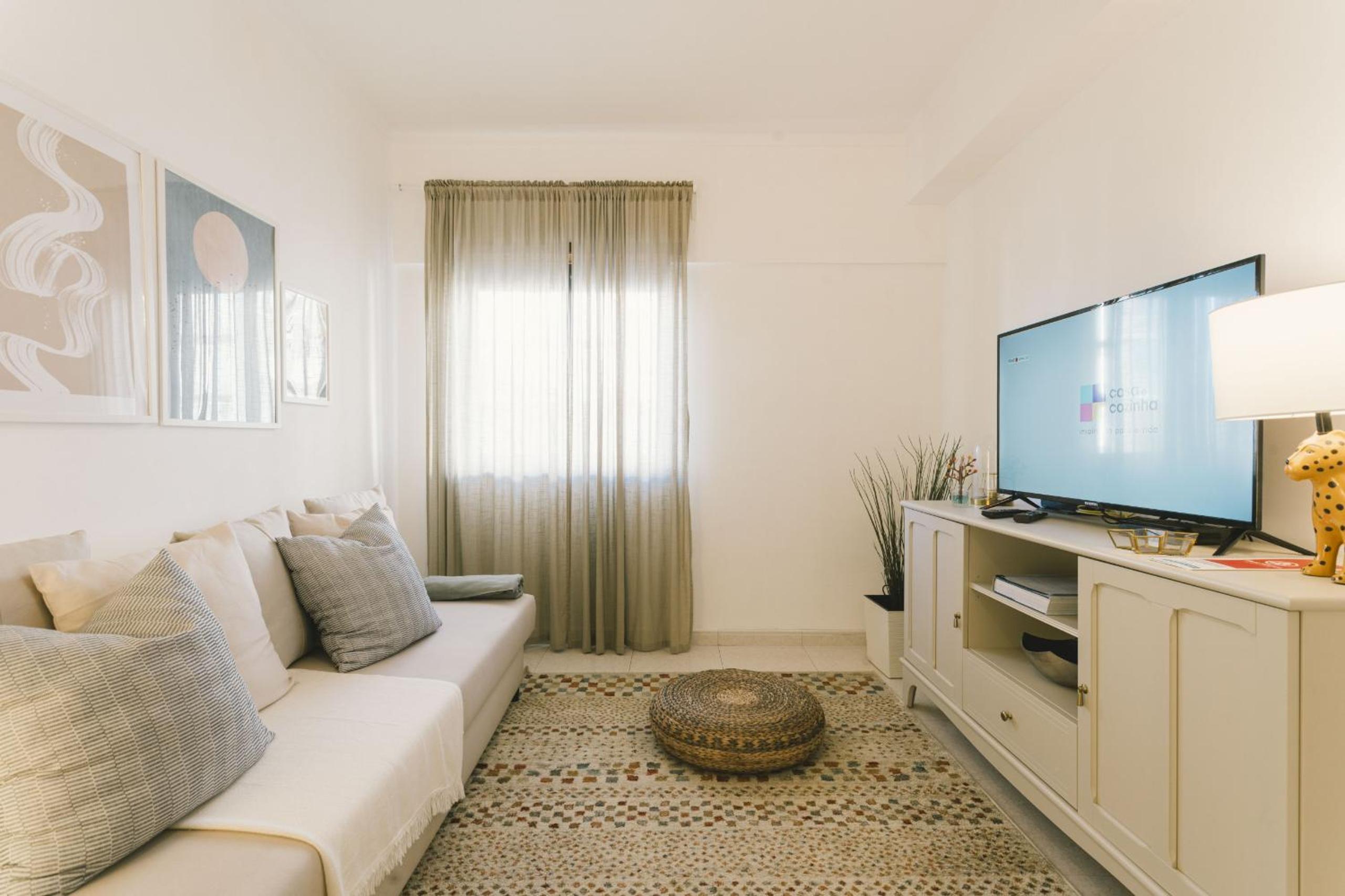 One-Bedroom Apartment - Photo 12