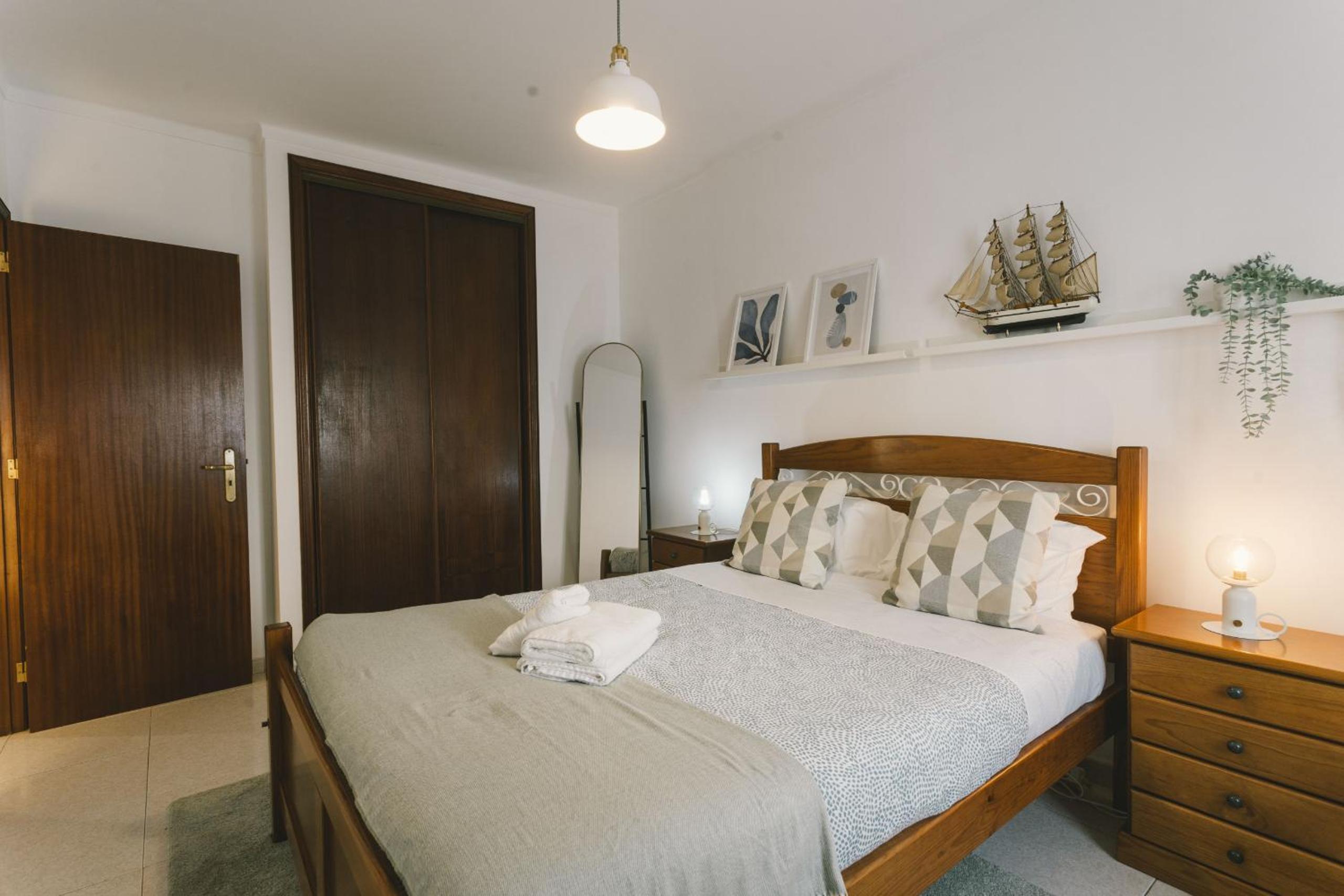 One-Bedroom Apartment - Photo 15
