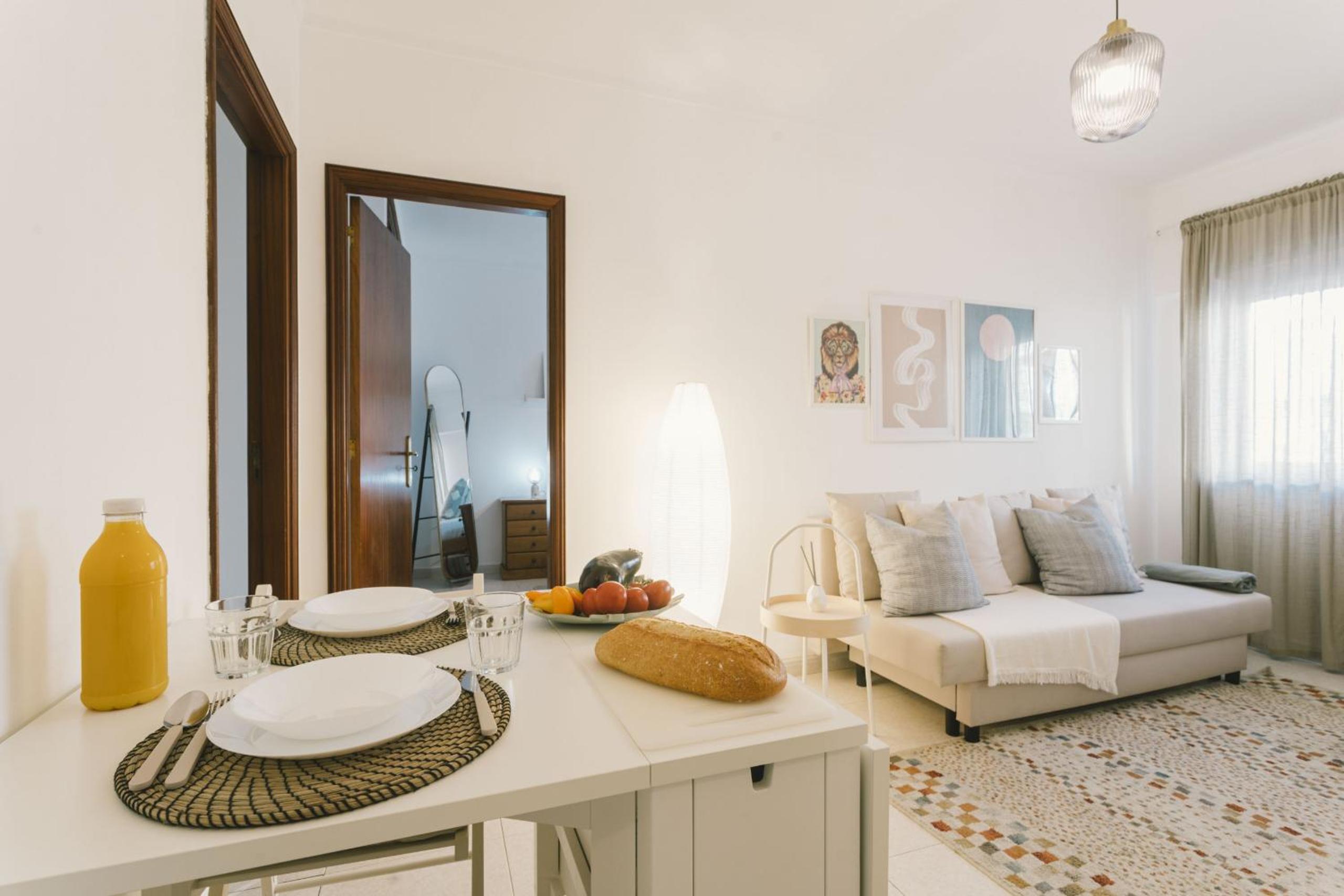 One-Bedroom Apartment - Photo 8