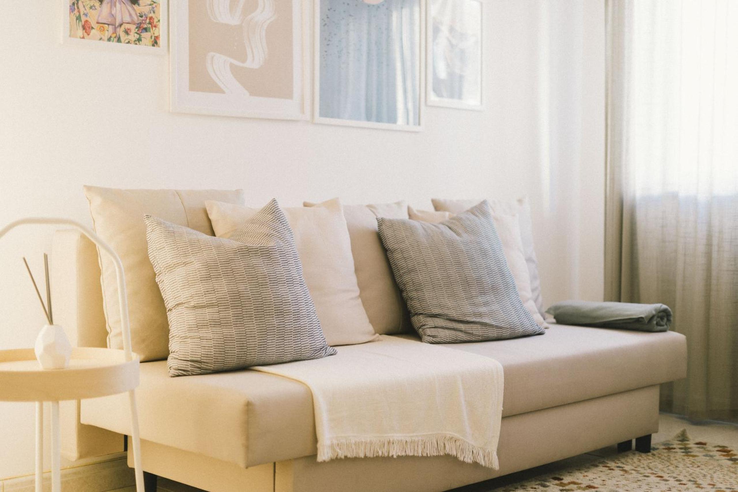 One-Bedroom Apartment - Photo 11
