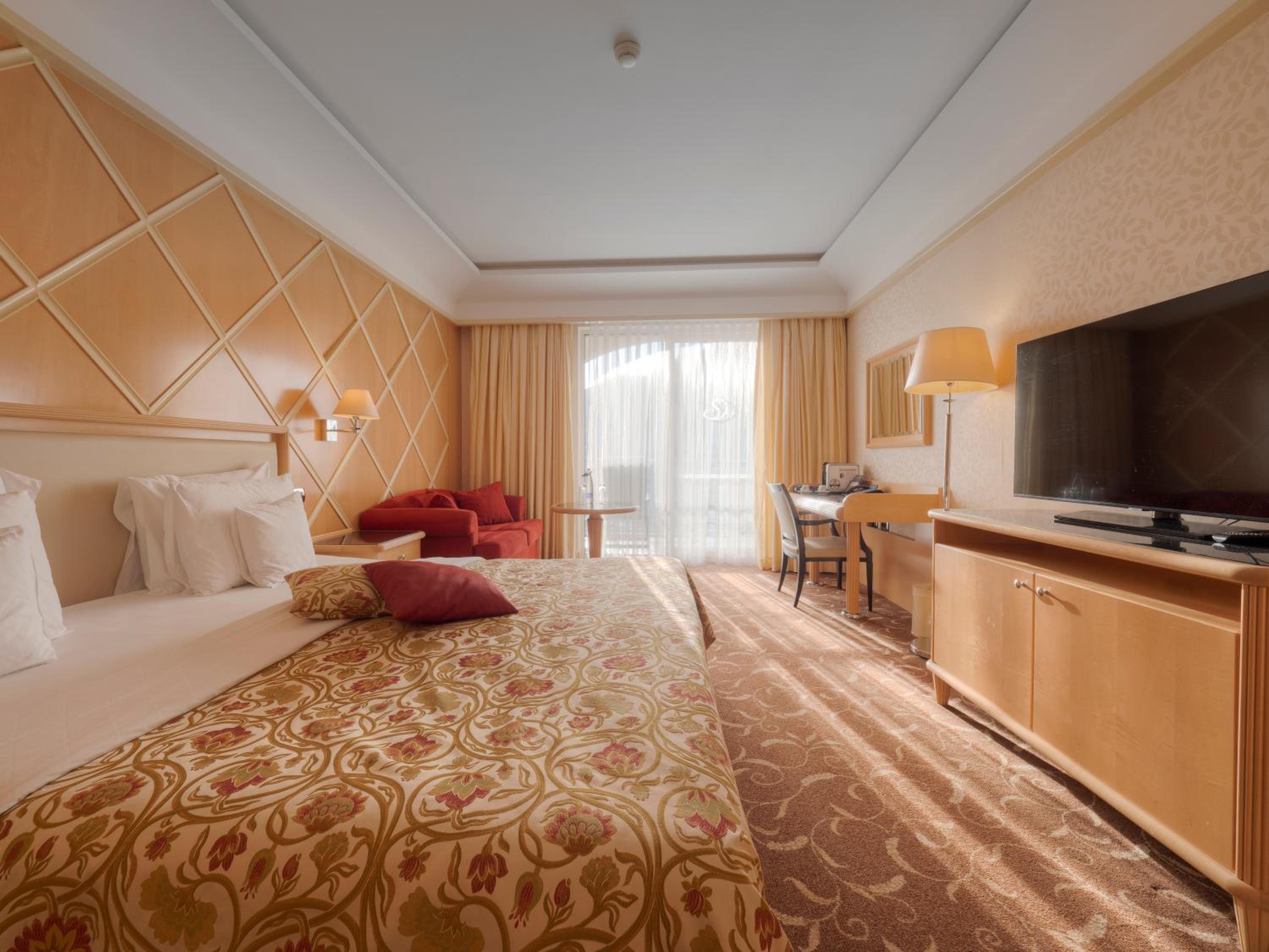 Special Offer - Superior Room with Mountain View and Family Package