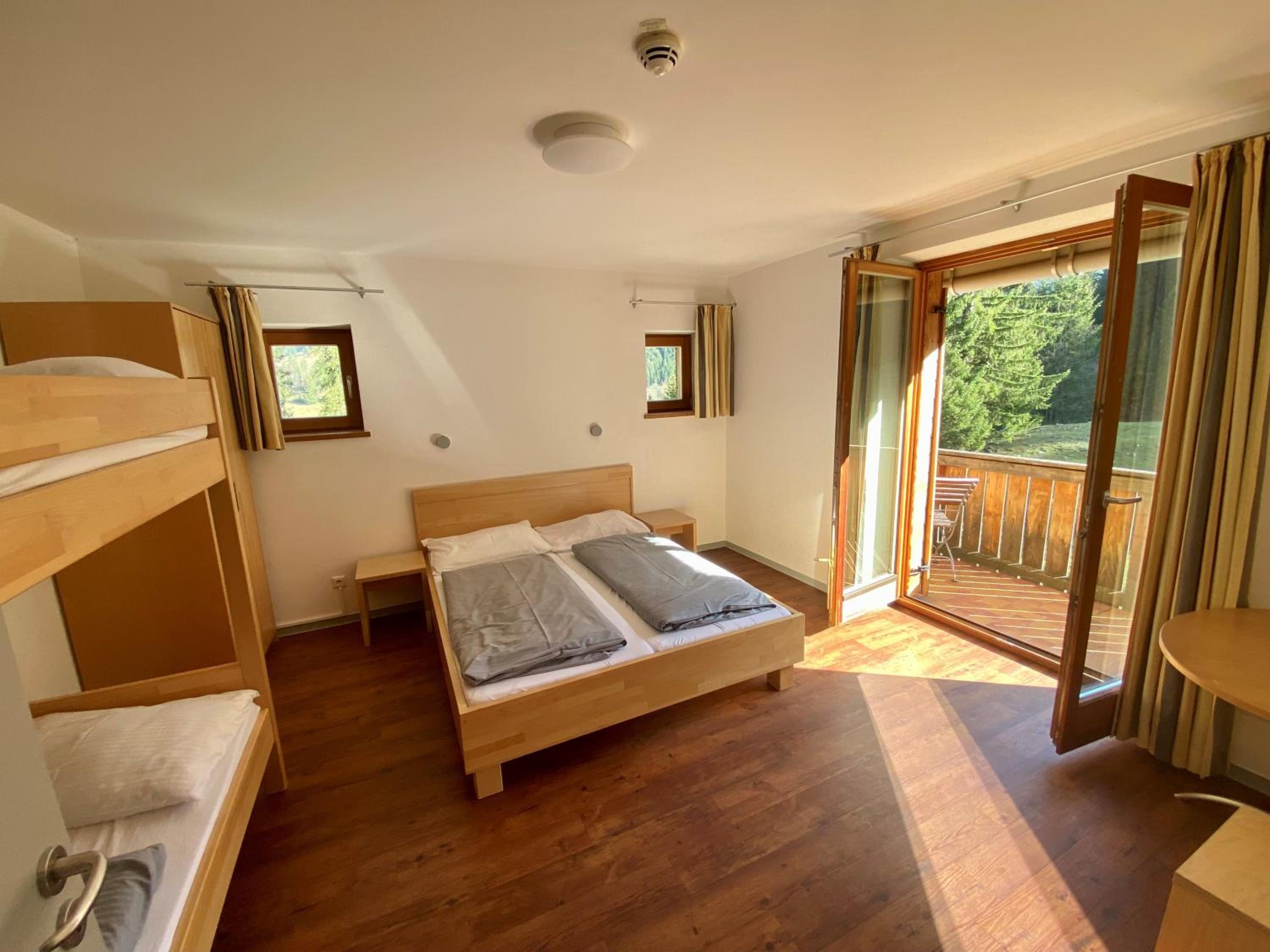 Quadruple Room with Balcony photo 2