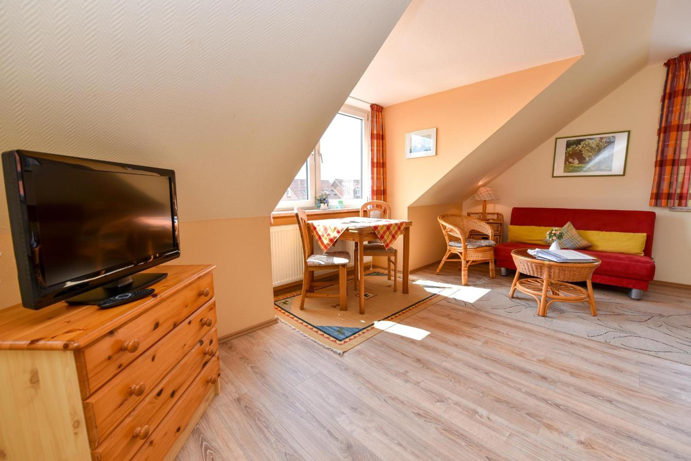 One-Bedroom Apartment photo 1