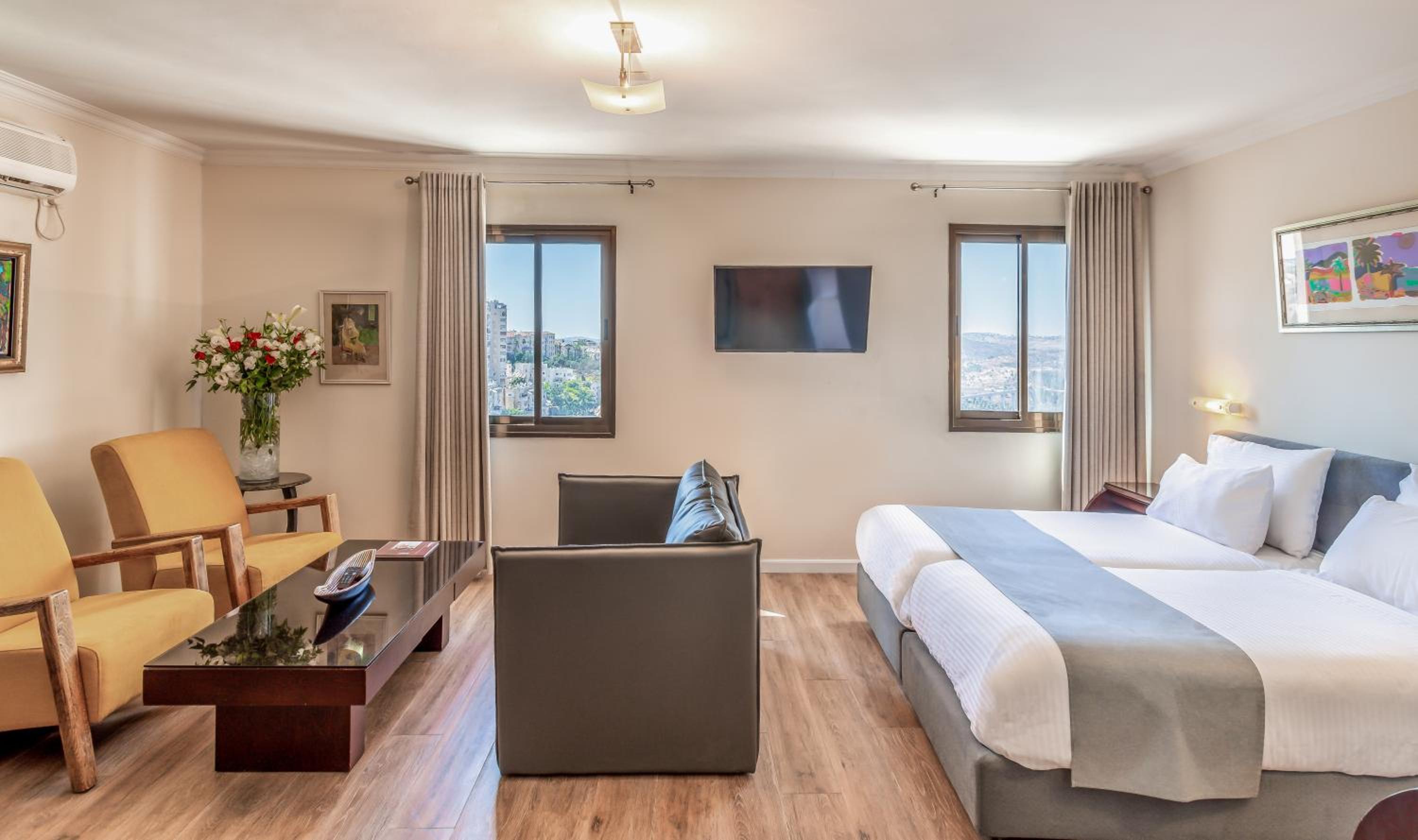 Deluxe Suite - Photo 7