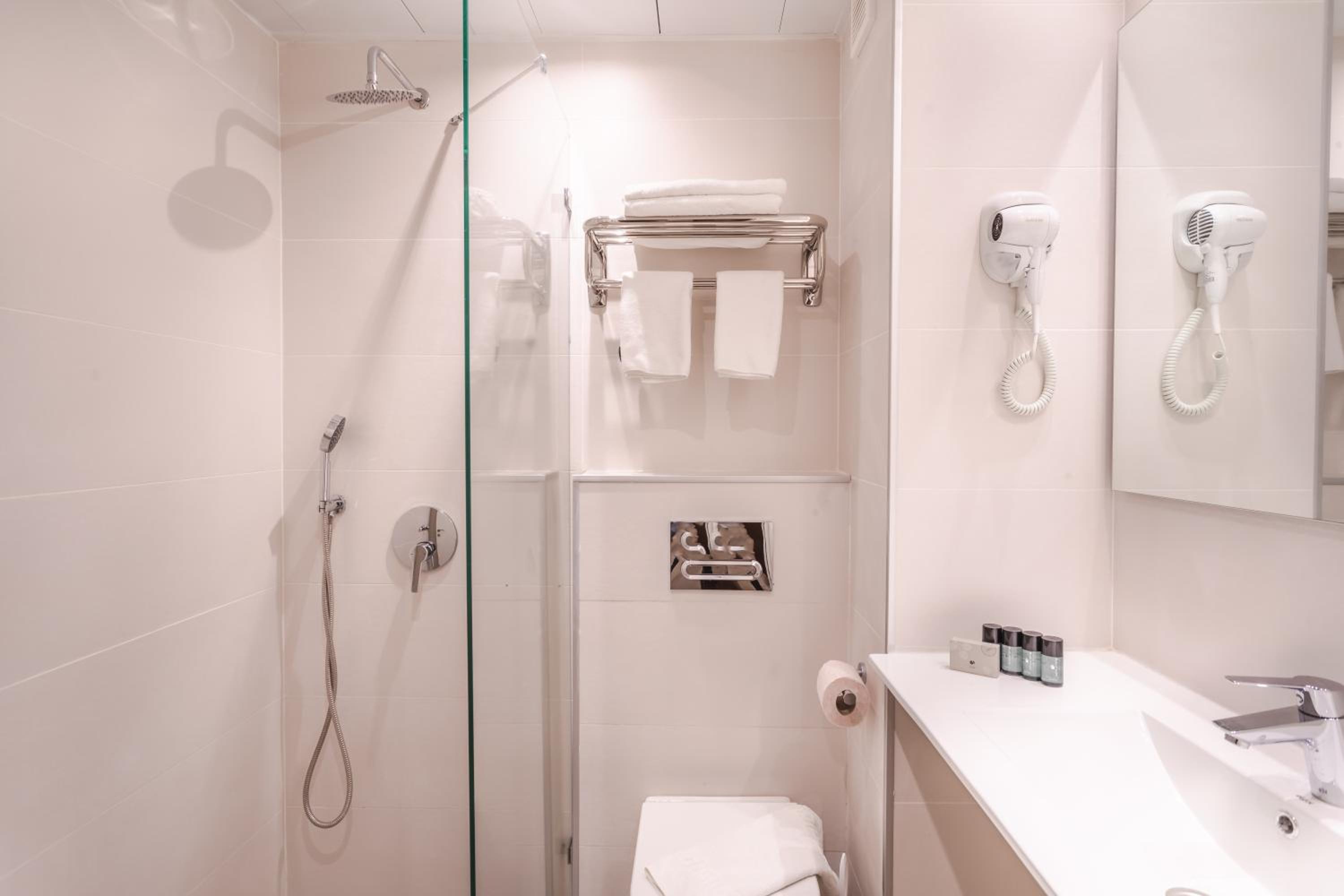 Superior Double Room - Photo 3