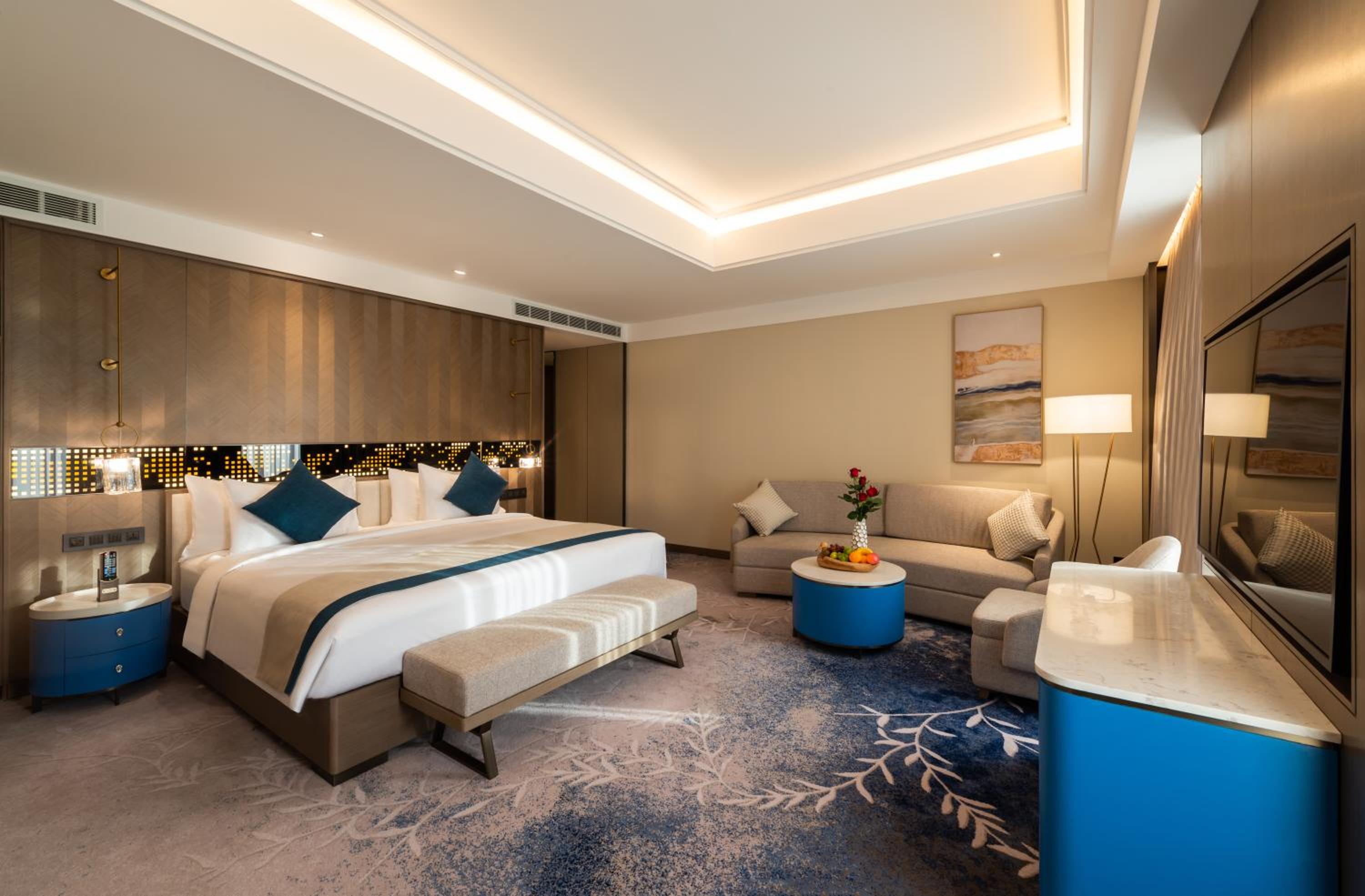 Grand Deluxe Room - Photo 5
