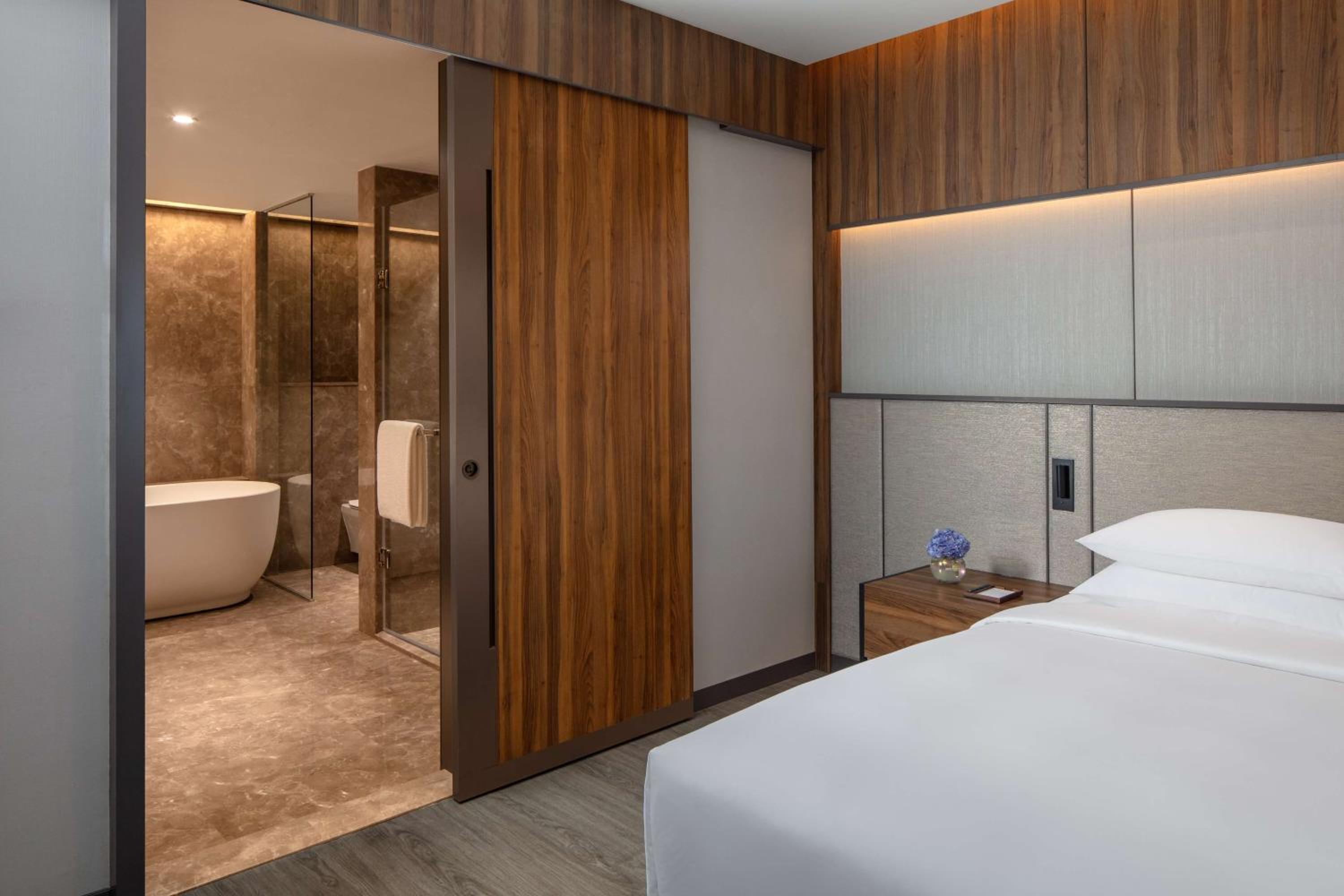 Suite photo 1