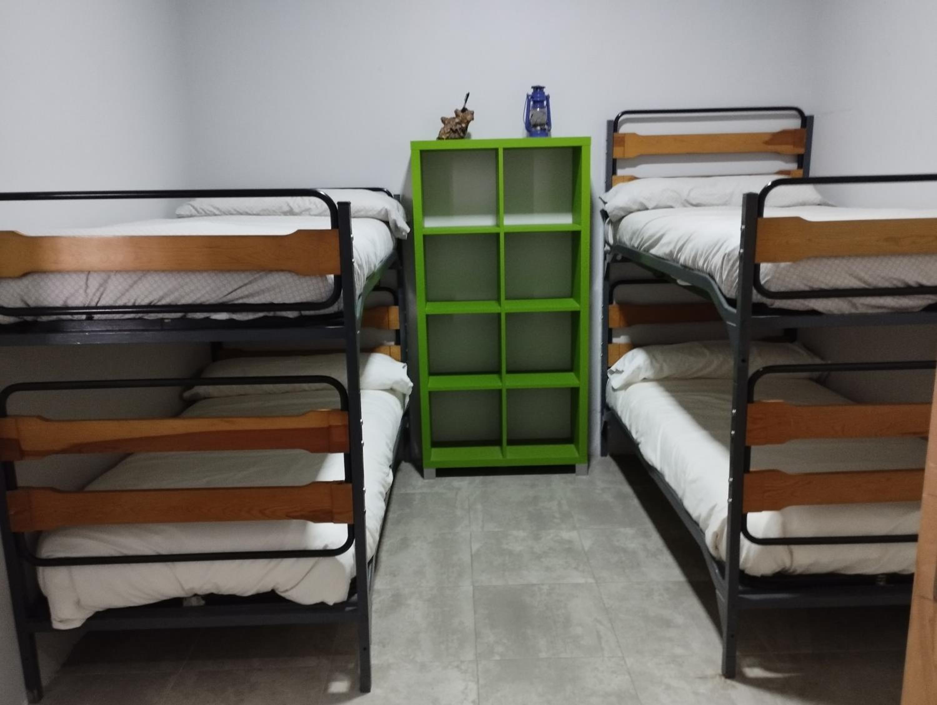 Cama en Habitación Compartida Mixta de 4 Camas