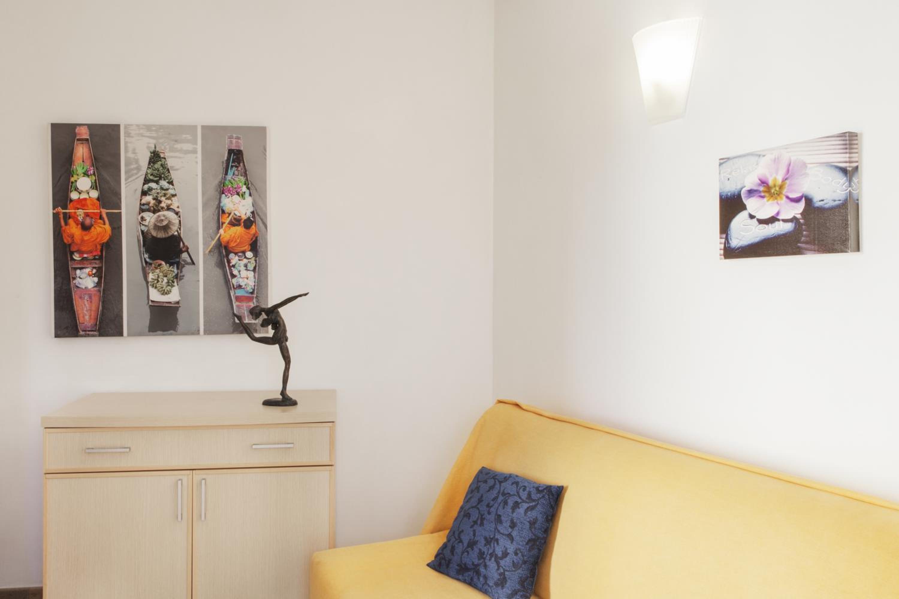 One-Bedroom Apartment (2 Adults) - Photo 3