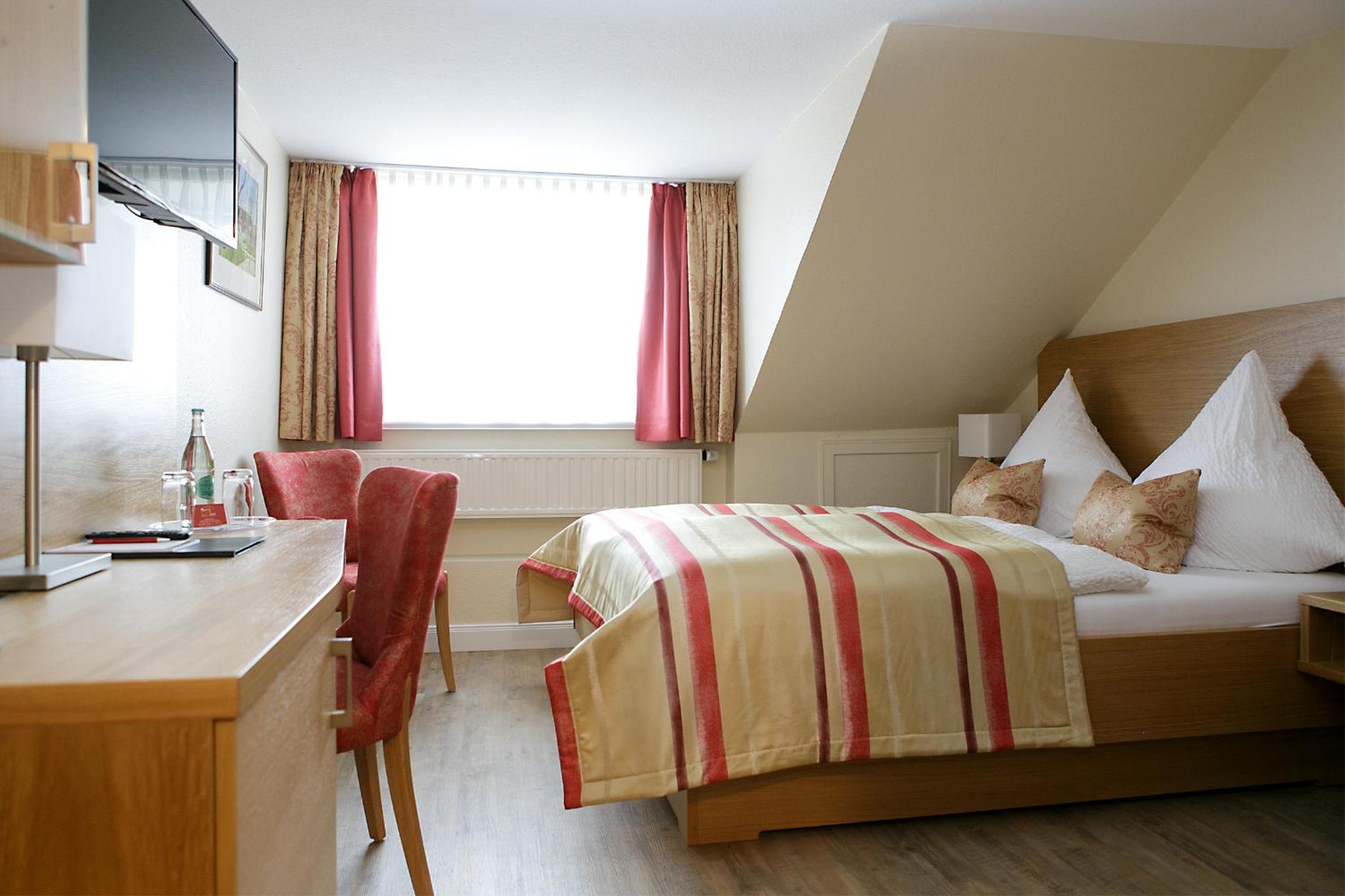 Standard Double Room - Photo 2