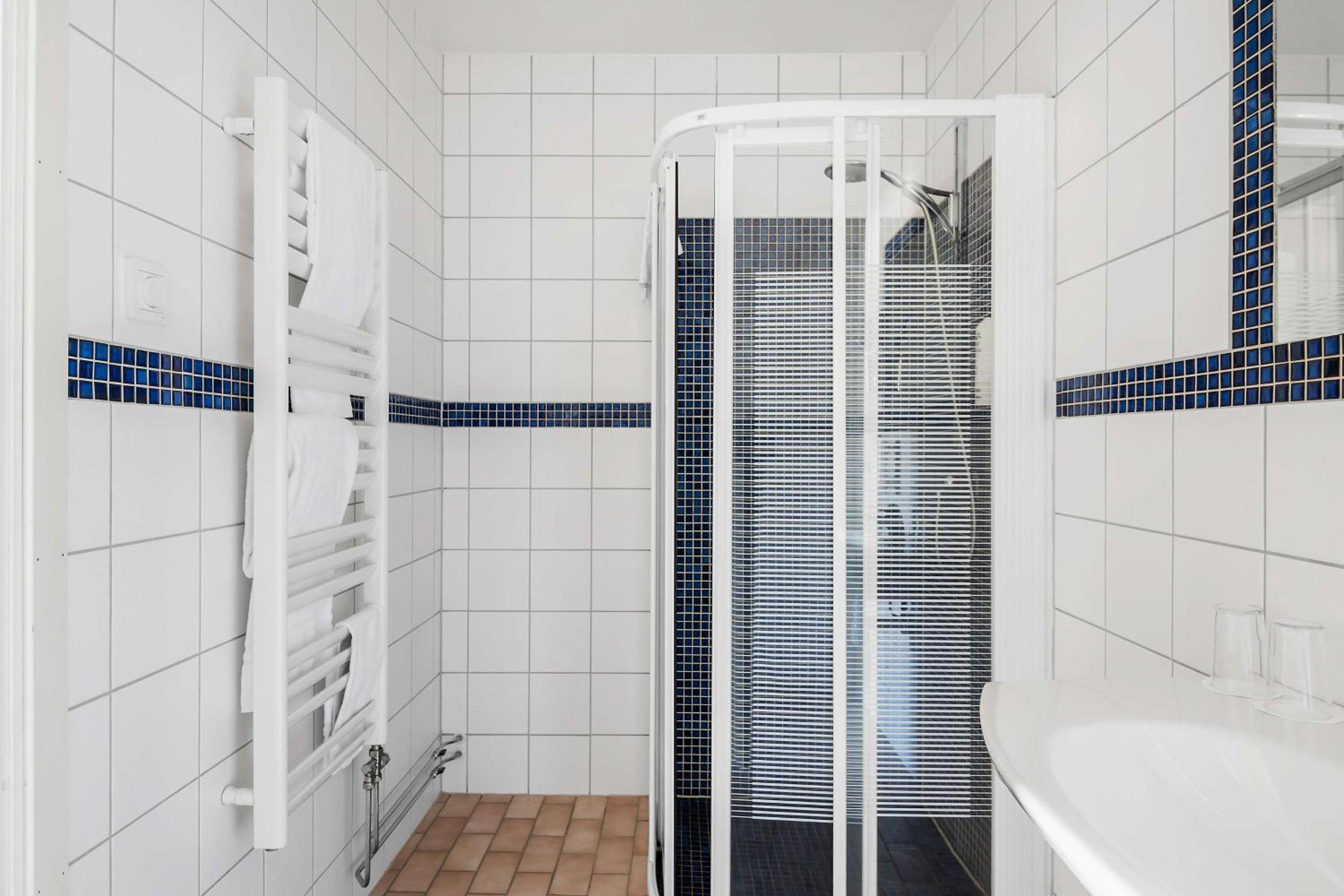 One-Bedroom King Suite - Non-Smoking - Photo 5