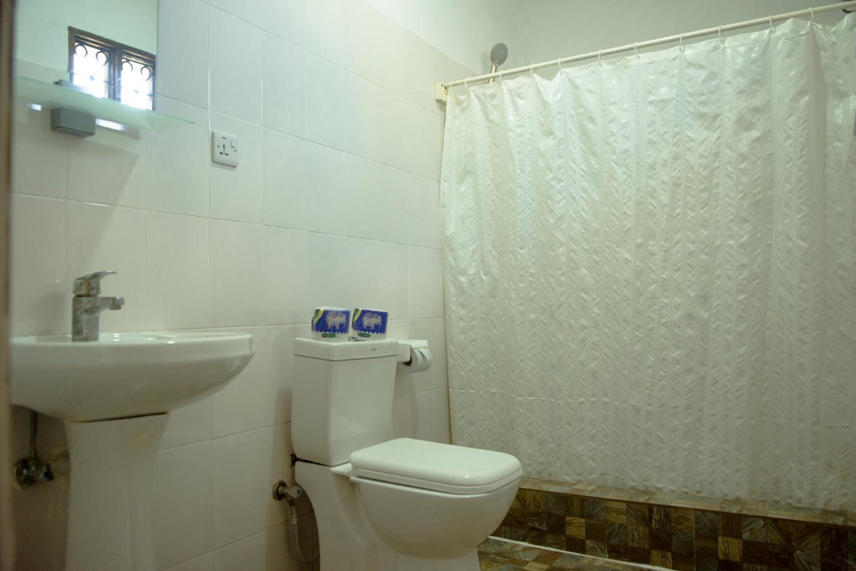 Double Room with Garden View - Photo 9