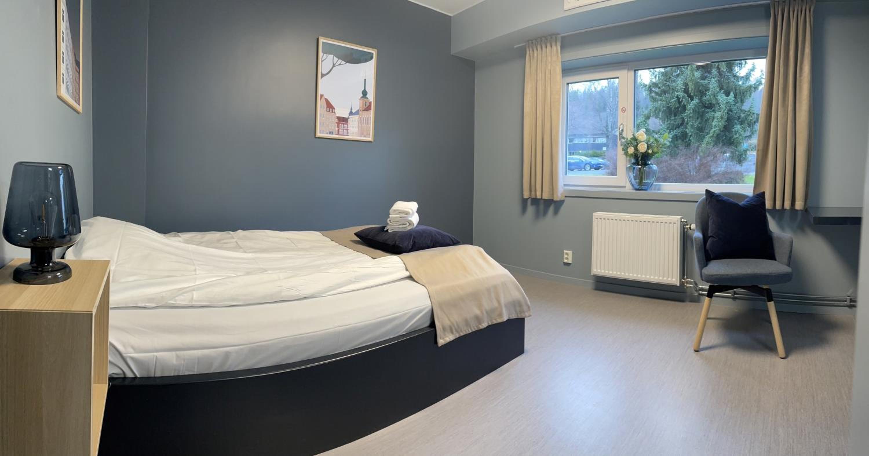 Queen Room - Disability Access photo 2
