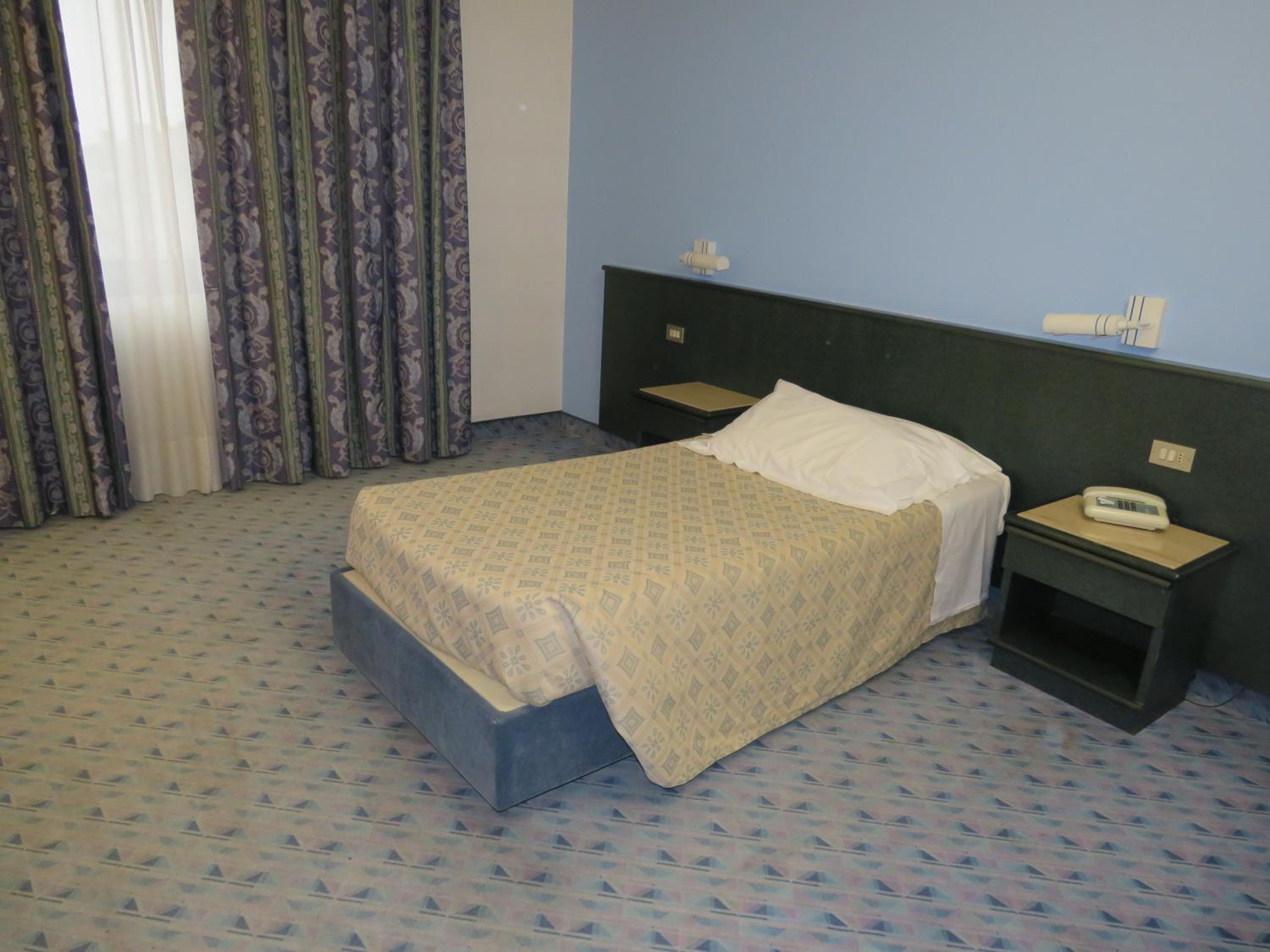 Large Single Room