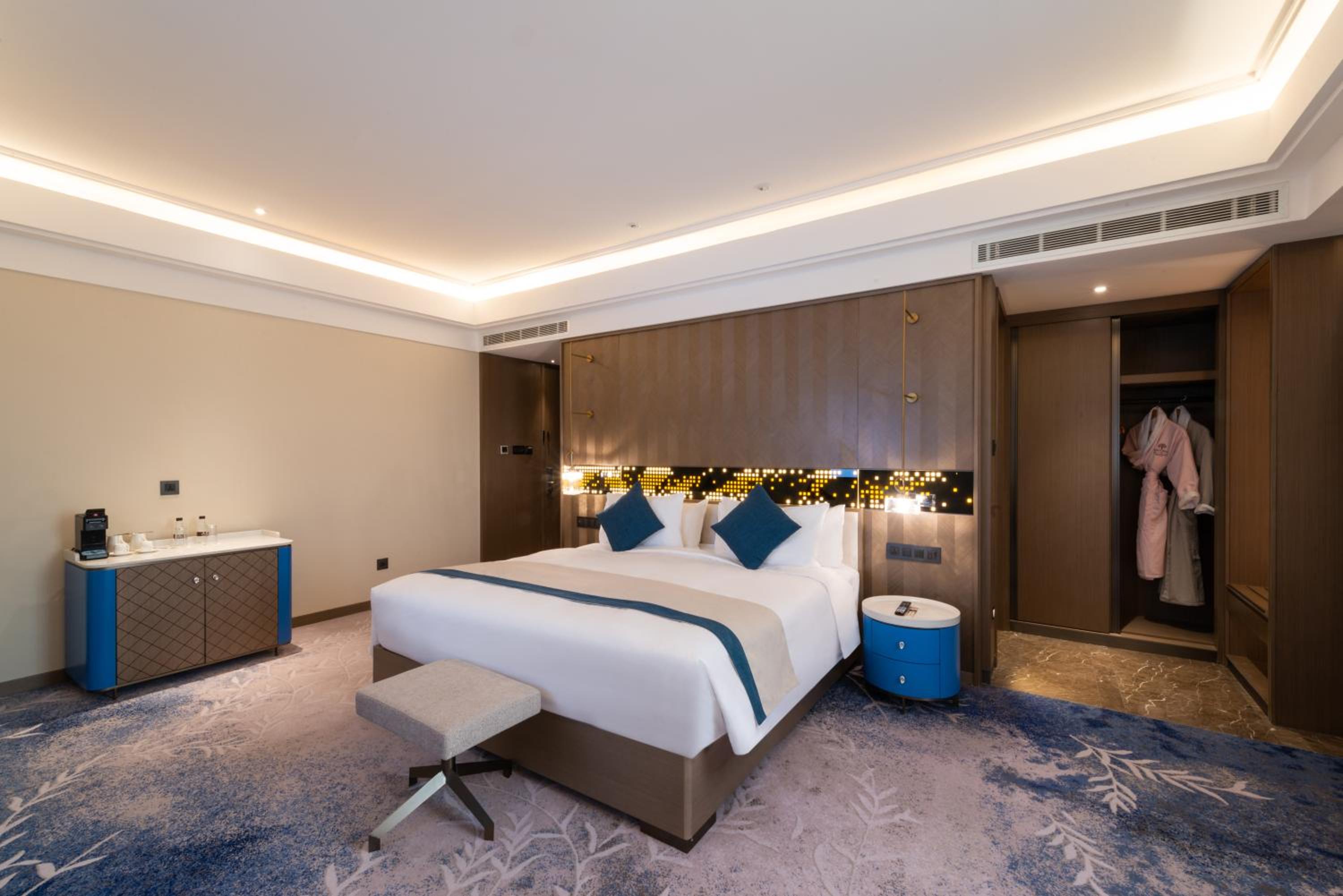 Superior Room - Photo 2