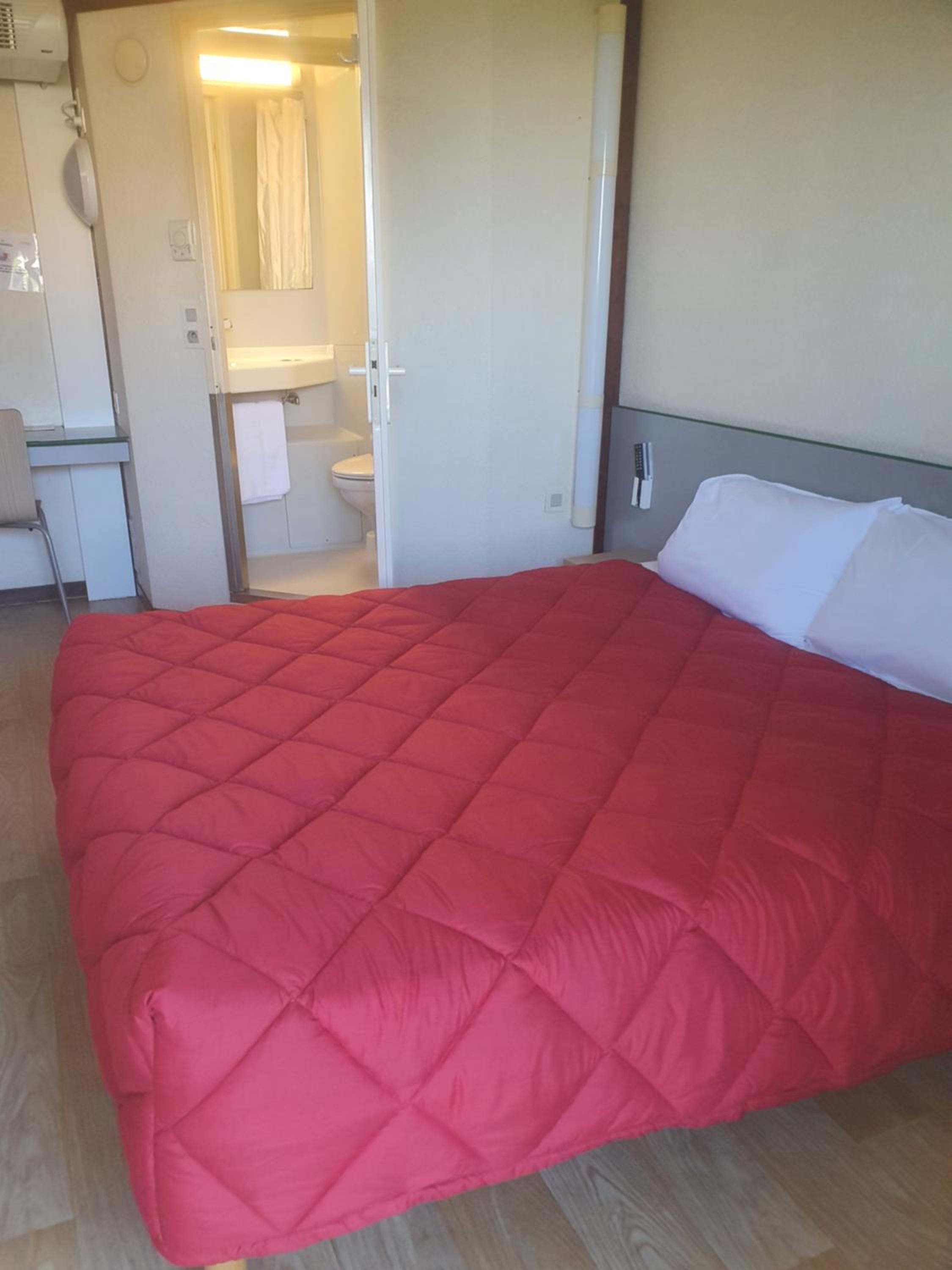 Double Room with 1 Double Bed - Photo 1