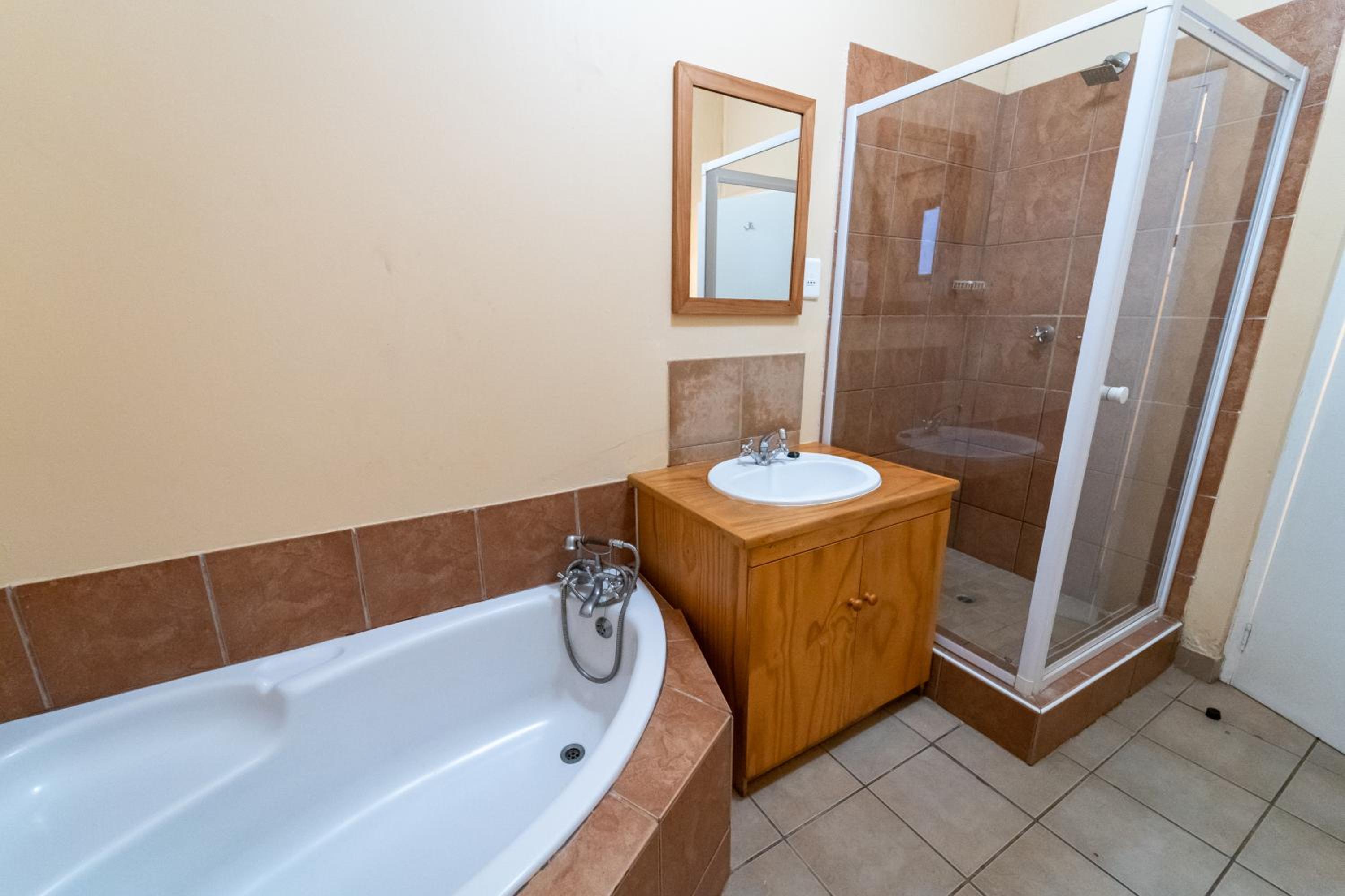 Two-Bedroom Self-catering Chalet photo 2