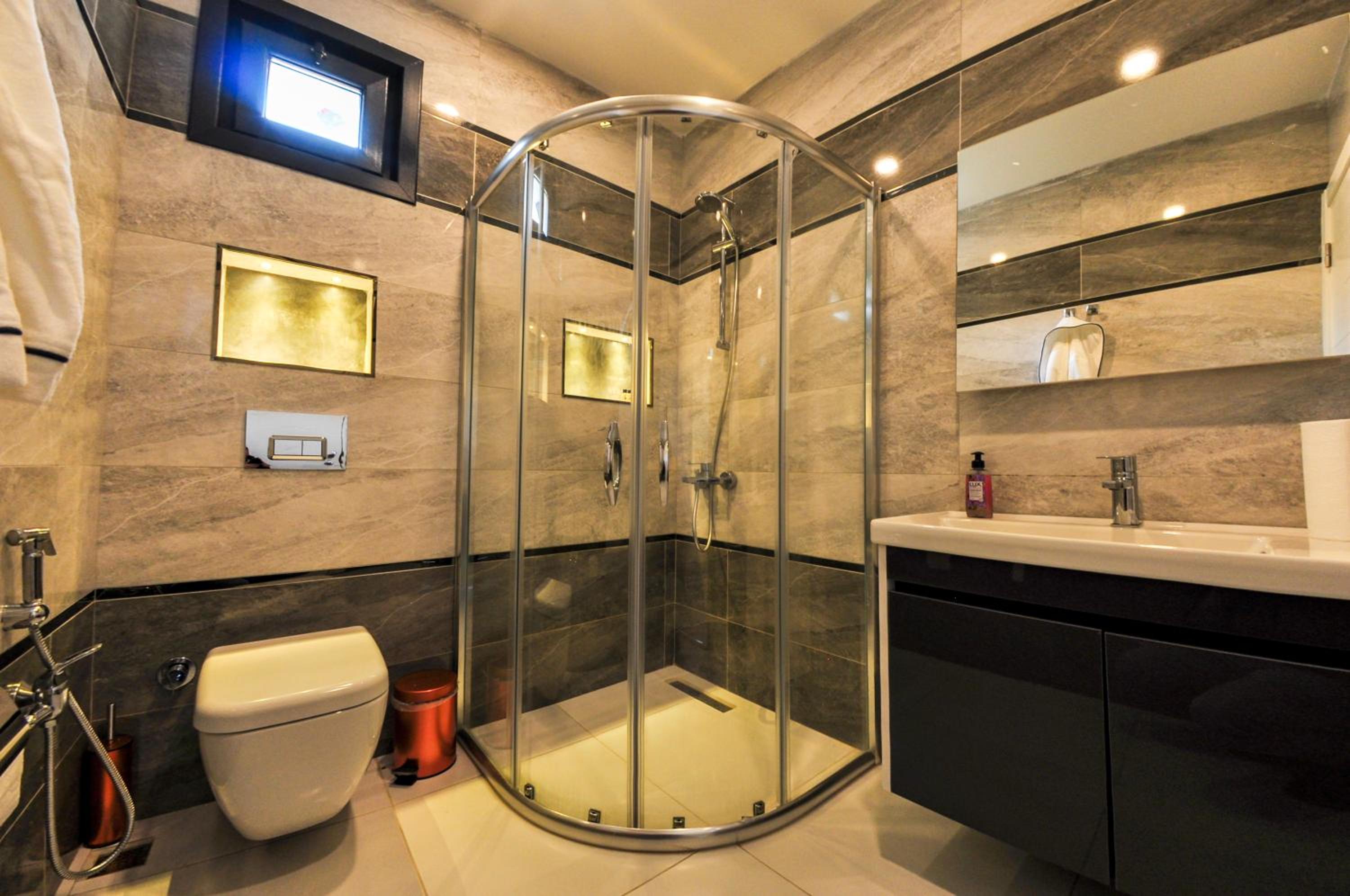 Three-Bedroom Villa photo 2