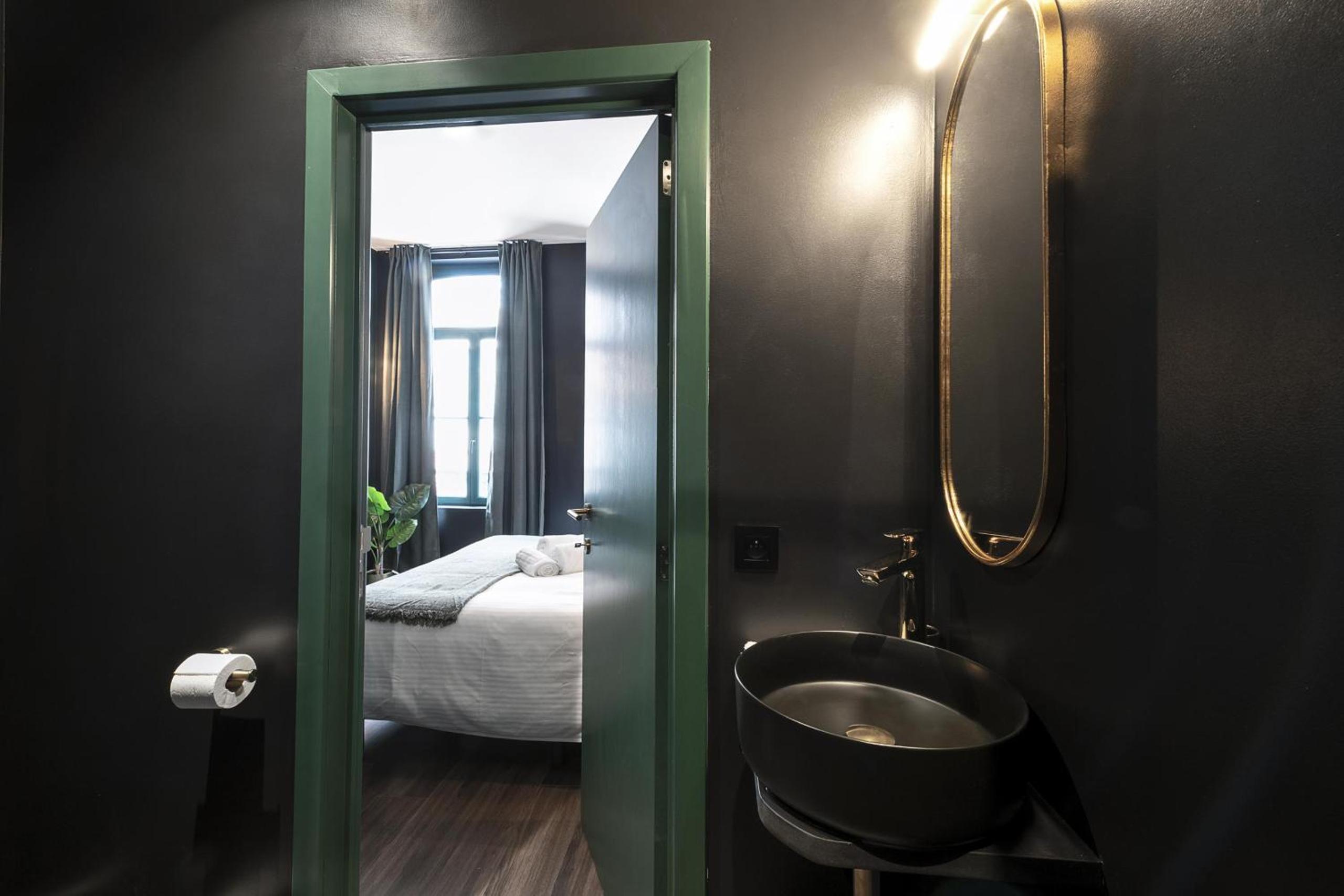 Double Room with Private Bathroom - Photo 2