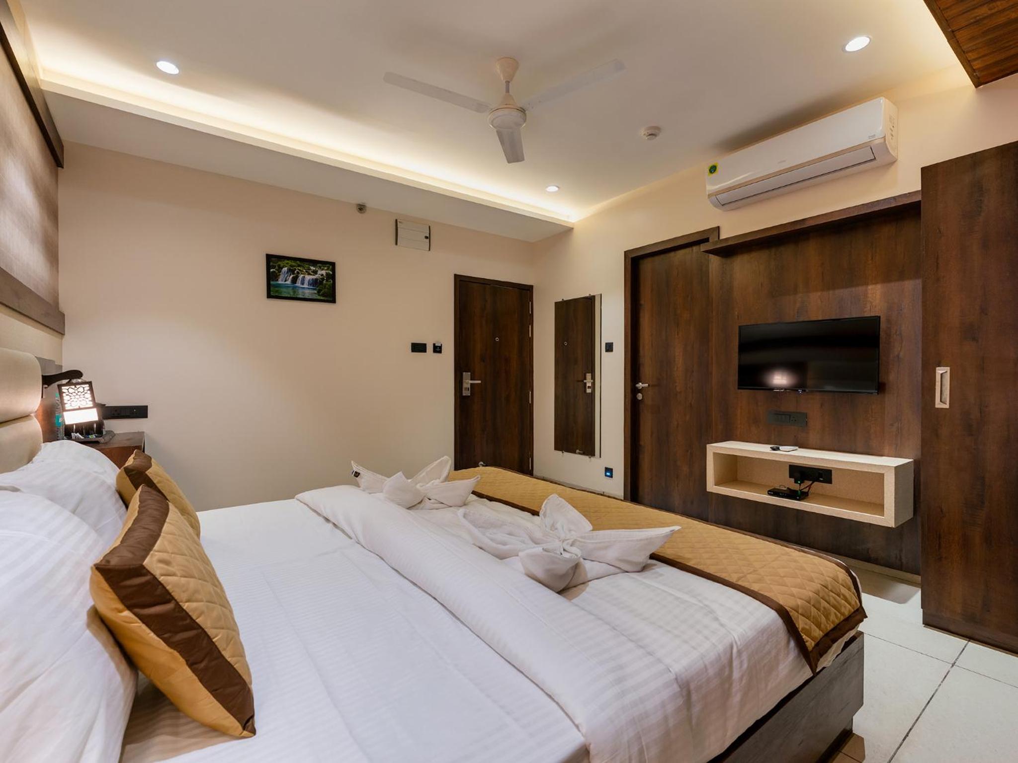 Deluxe Room - Photo 4