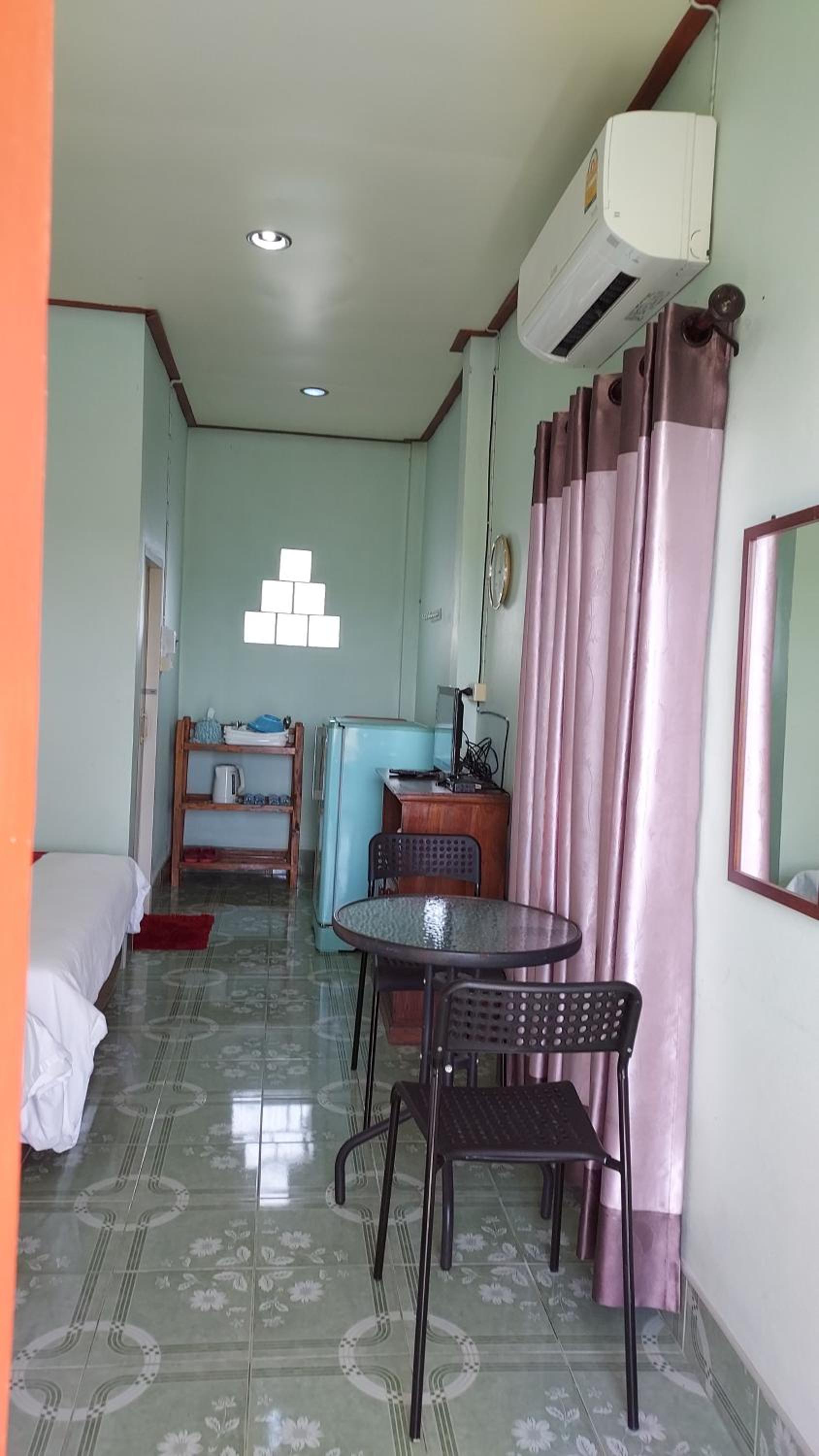 Quadruple Room with Mountain View - Photo 7