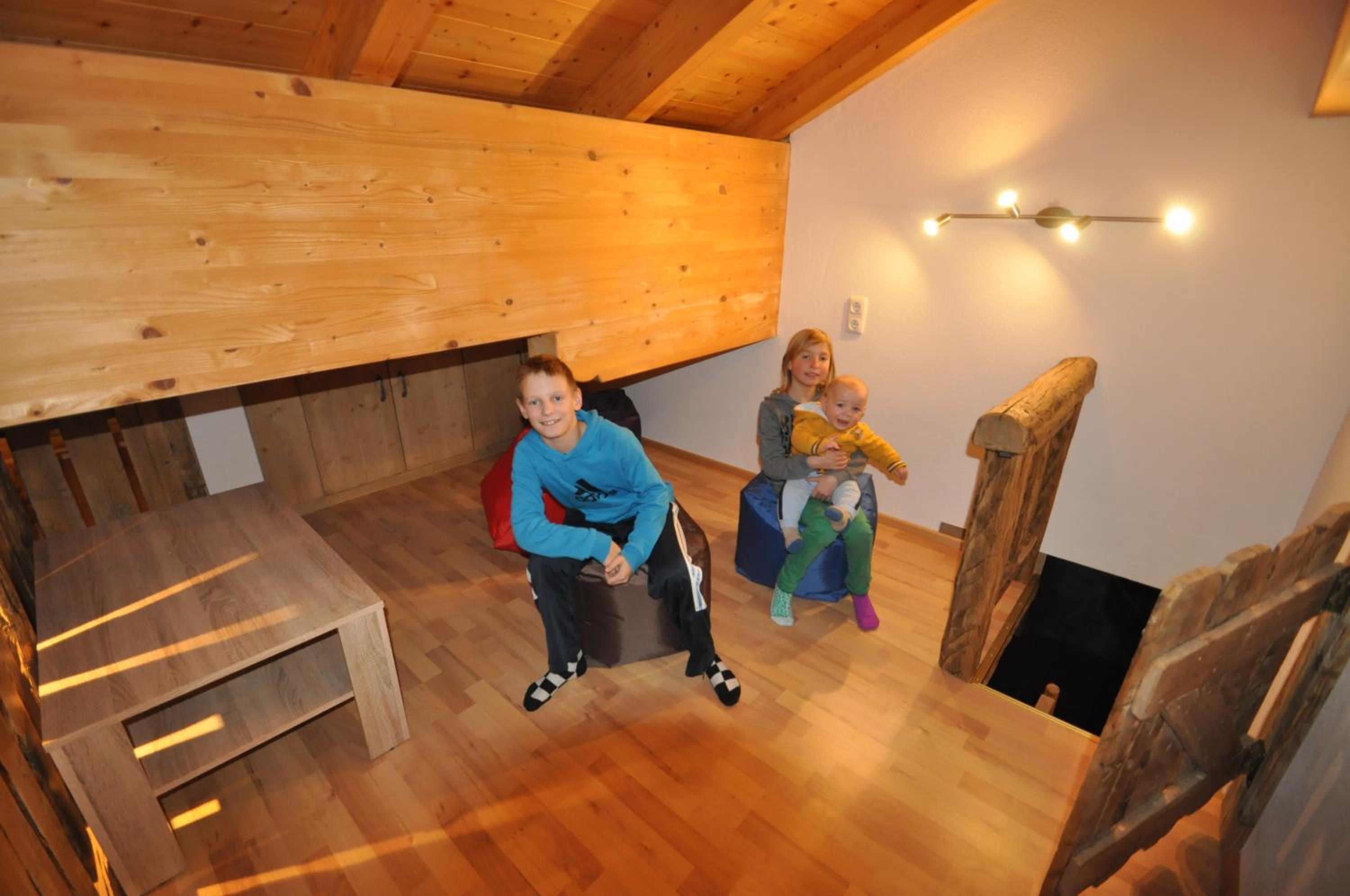 Three-Bedroom Apartment with Balcony photo 3