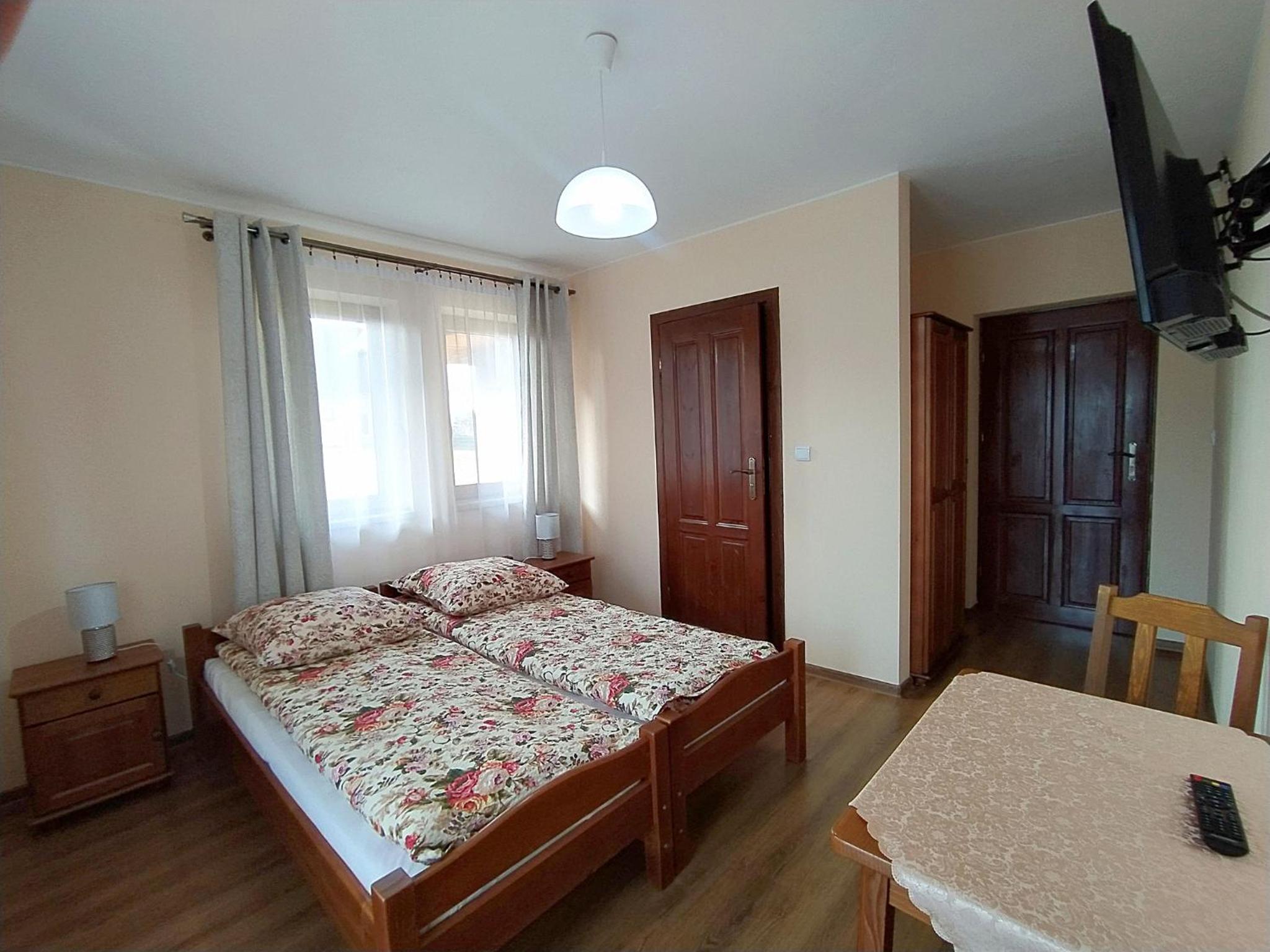 Double Room - Photo 6