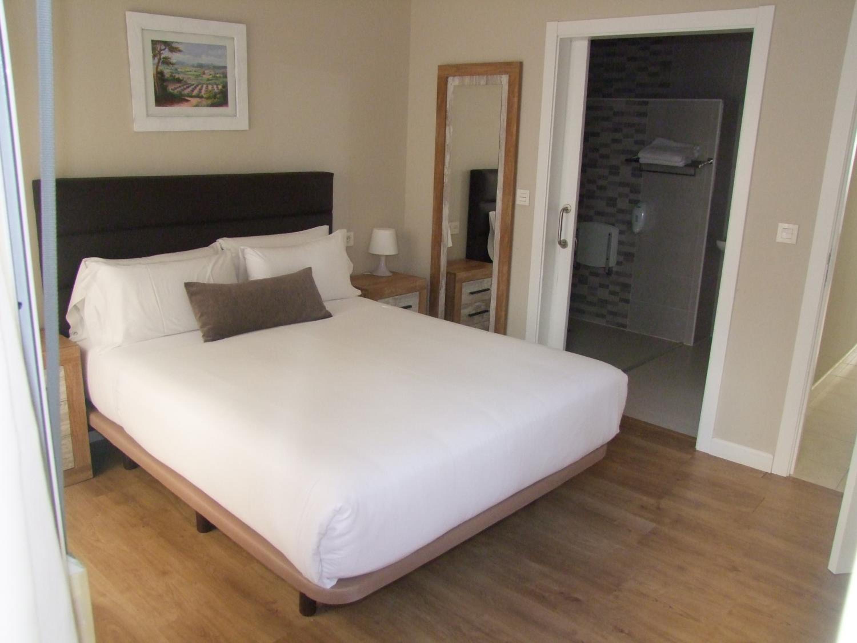 Habitación Estándar con Cama Queen