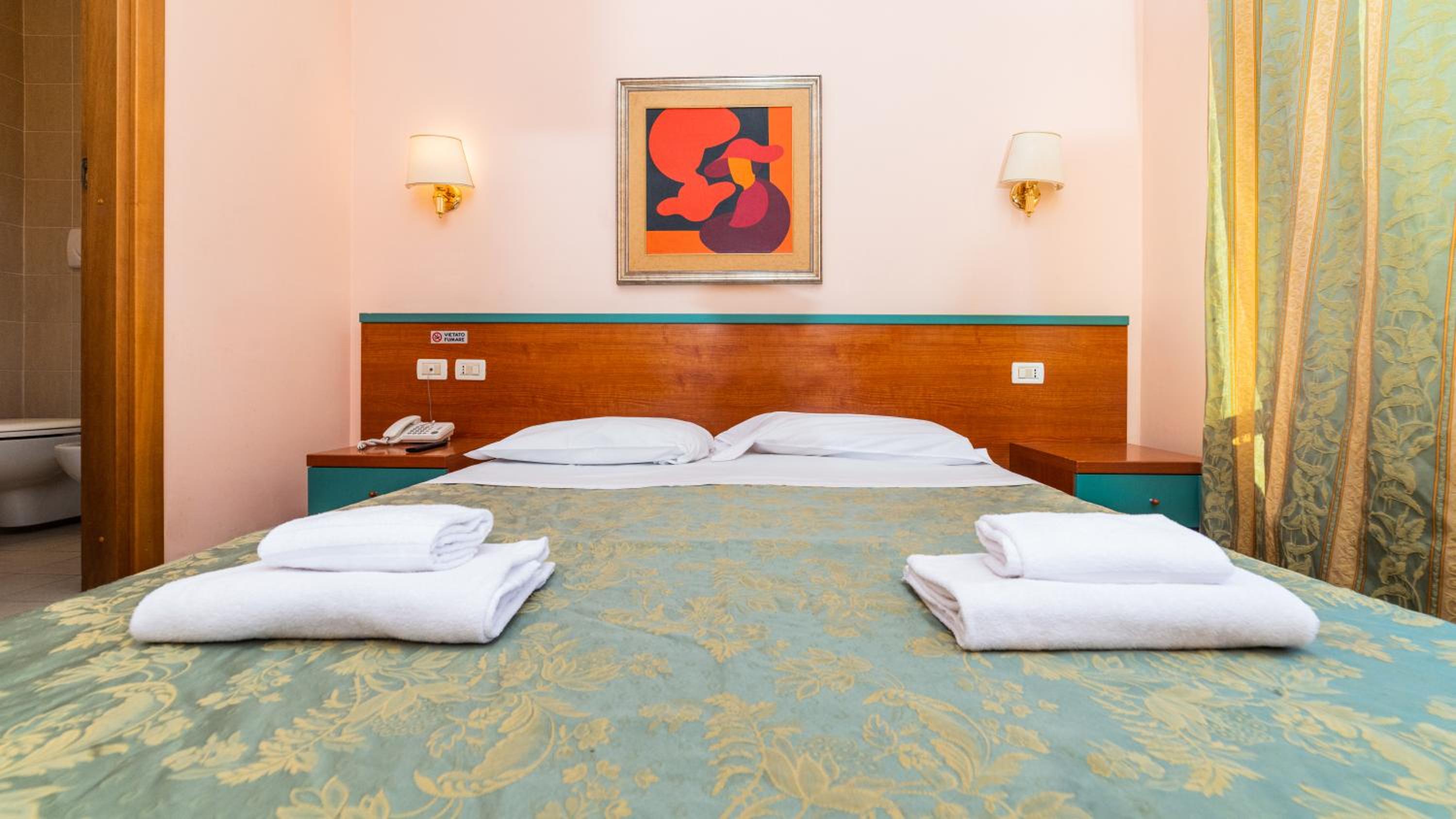 Large Single Room photo 2