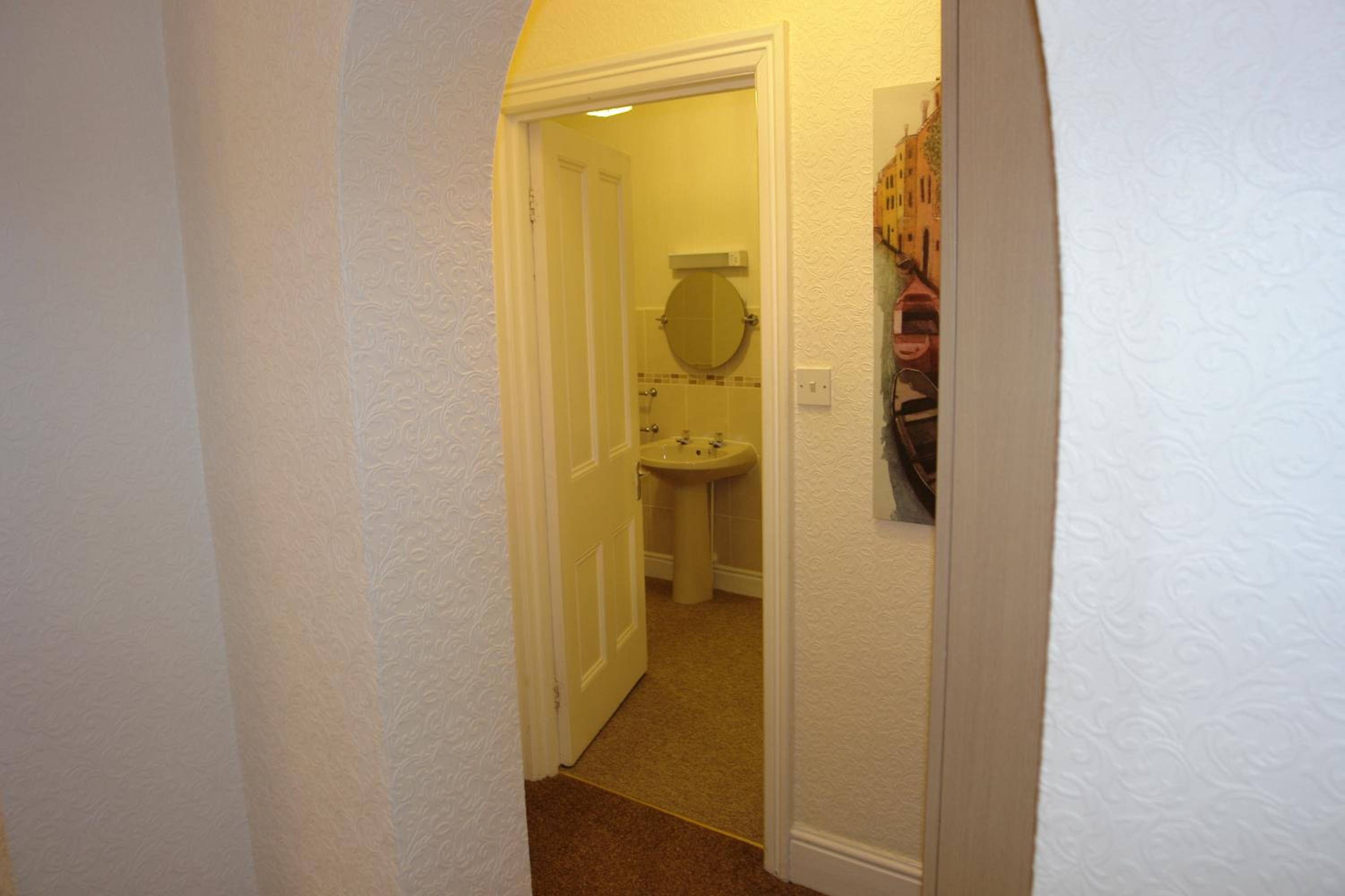 Double or Twin Room photo 3