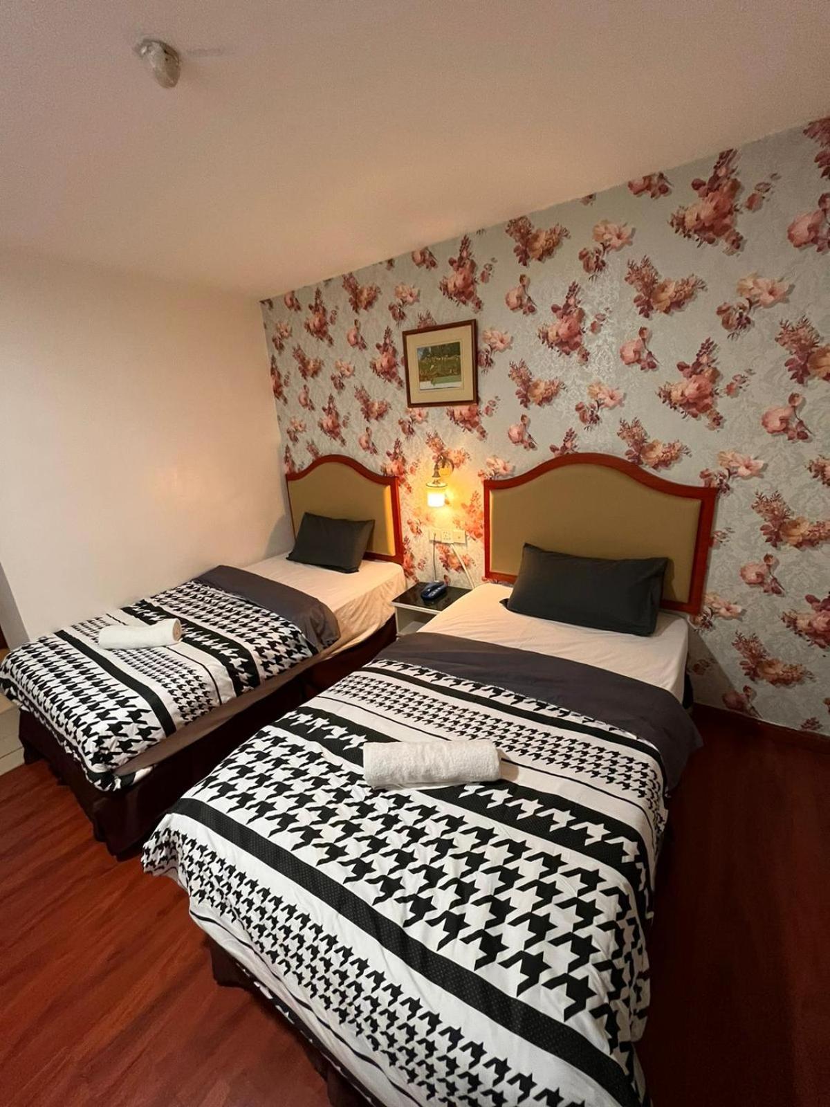 Twin Room With Private Bathroom