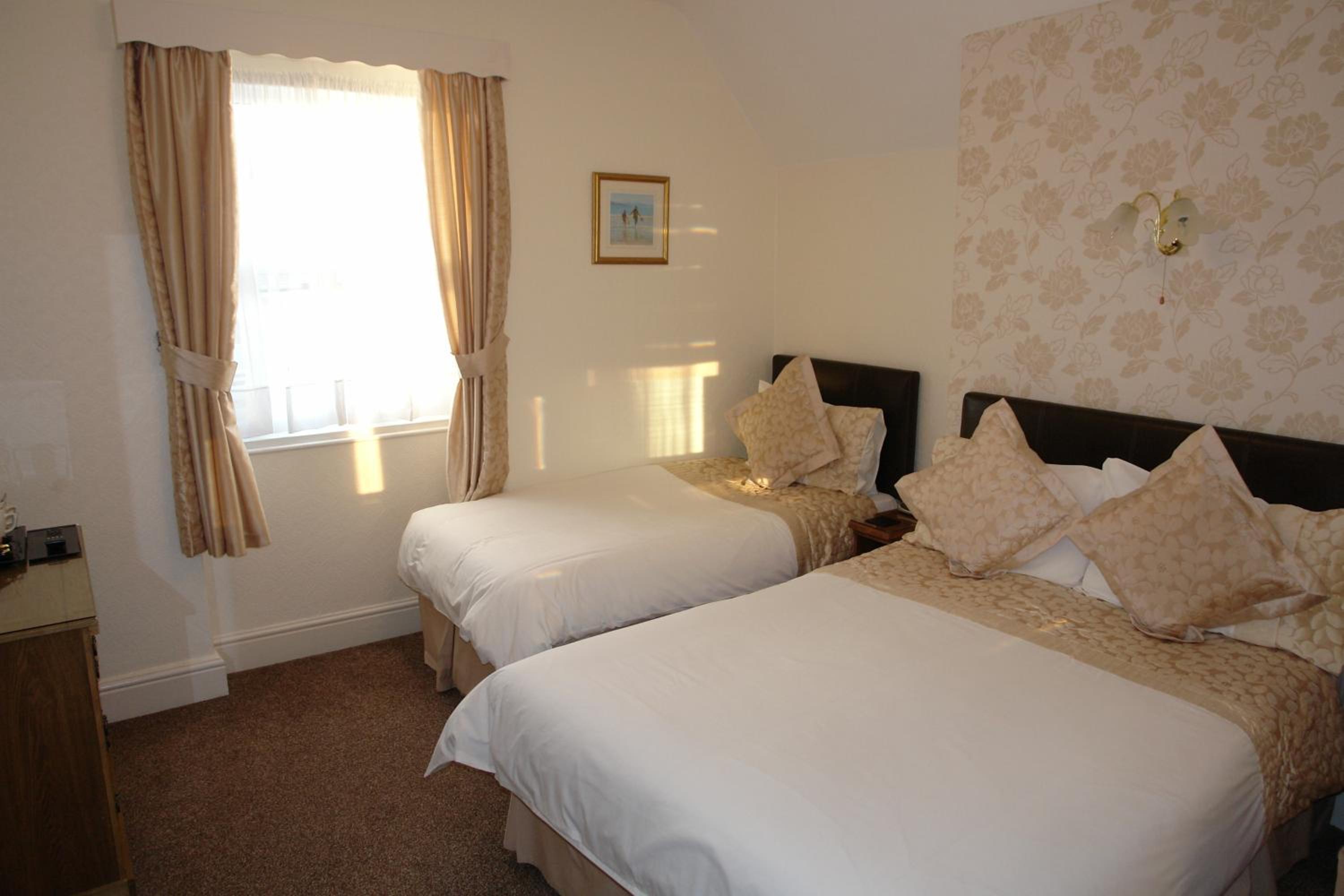 Double or Twin Room with Street View photo 1