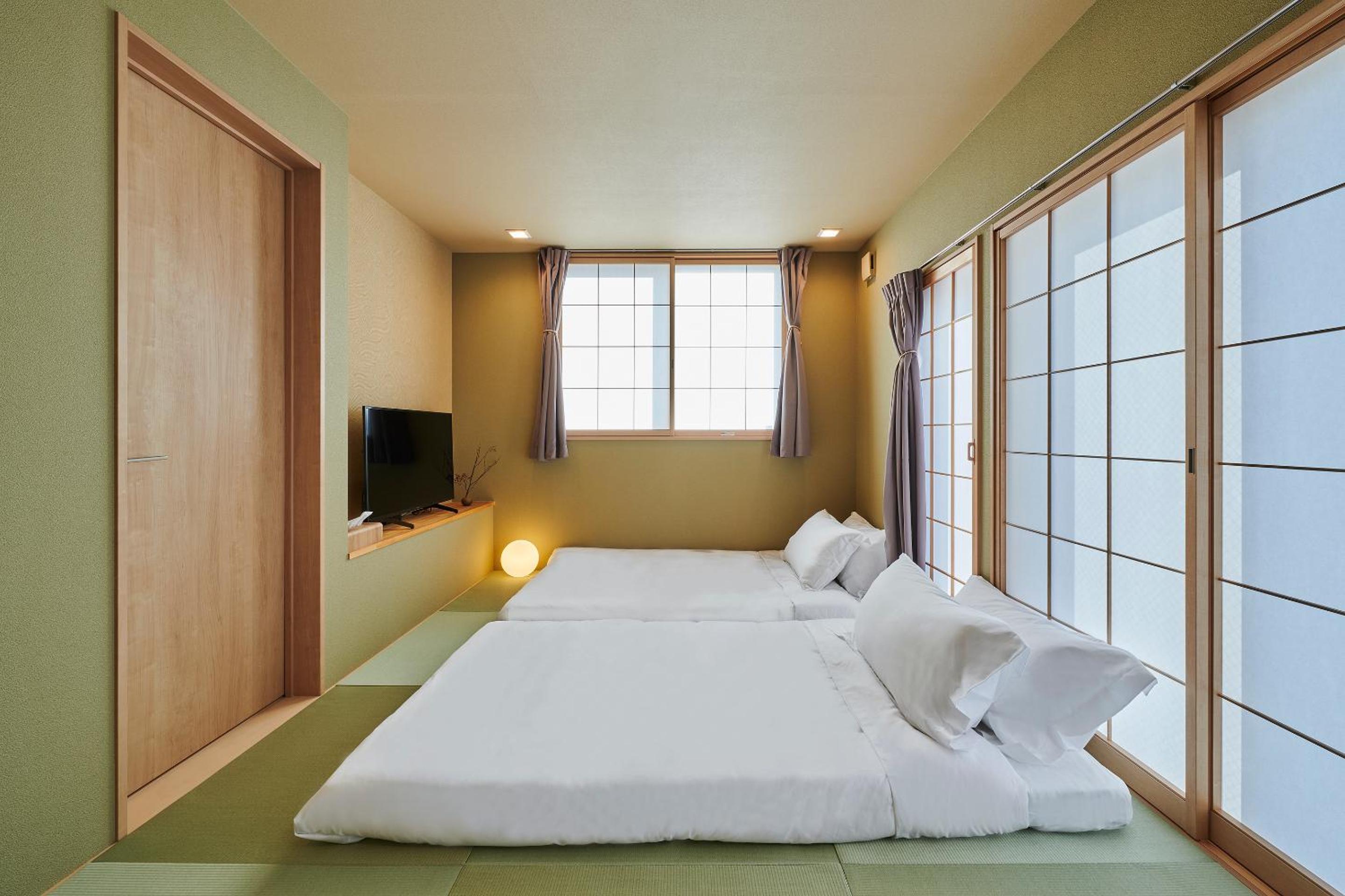 Japanese-Style Room