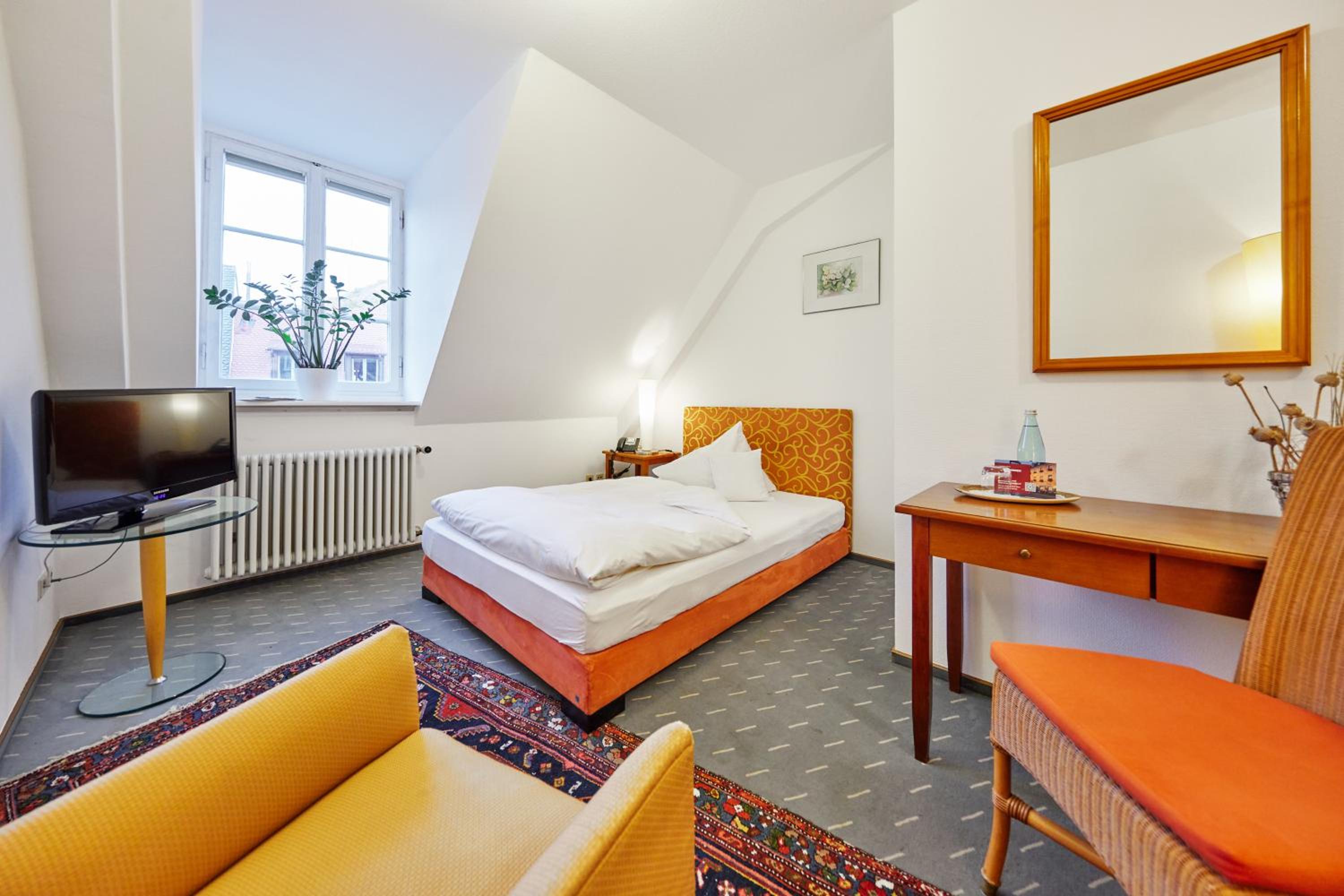 Standard Single Room