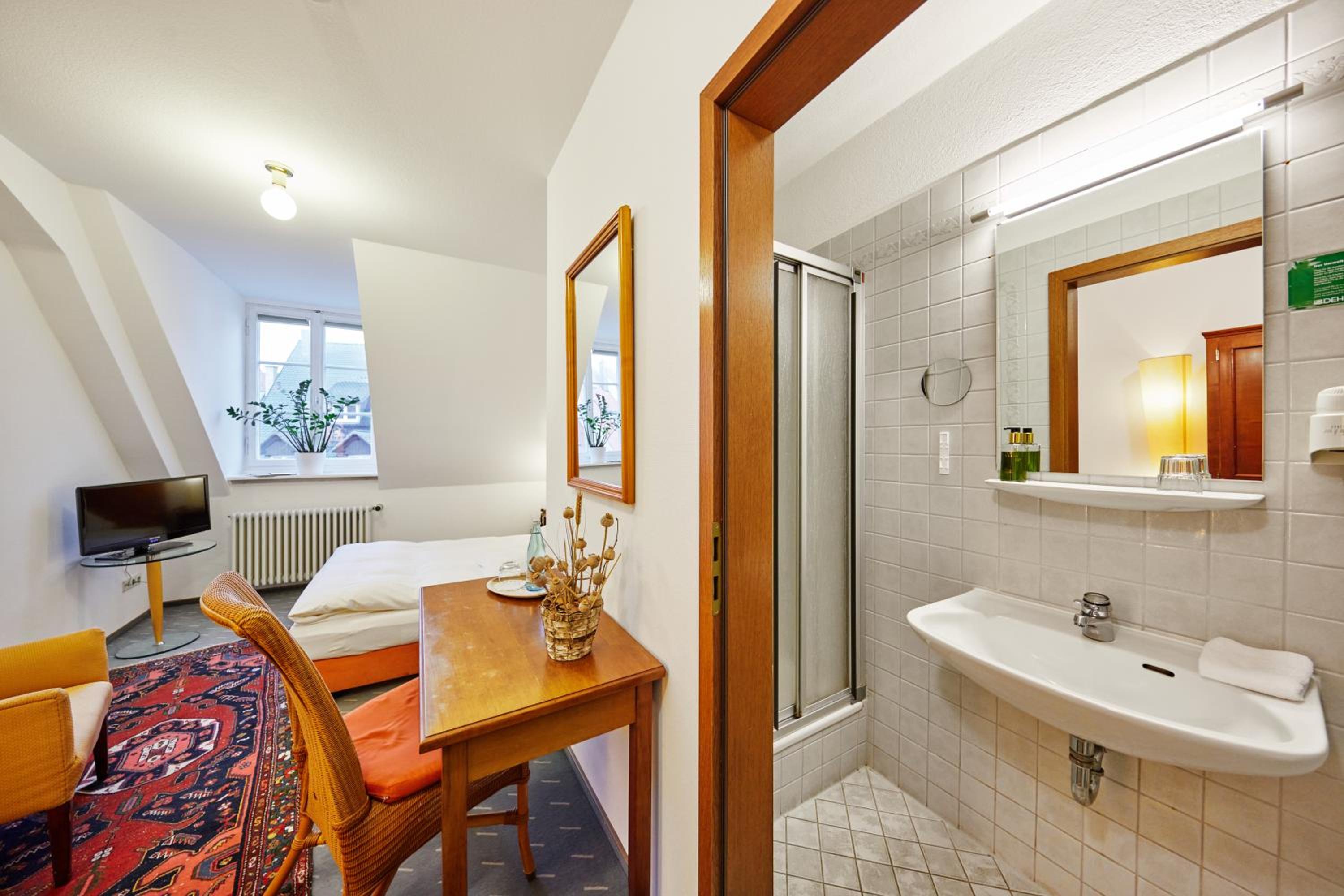 Standard Single Room